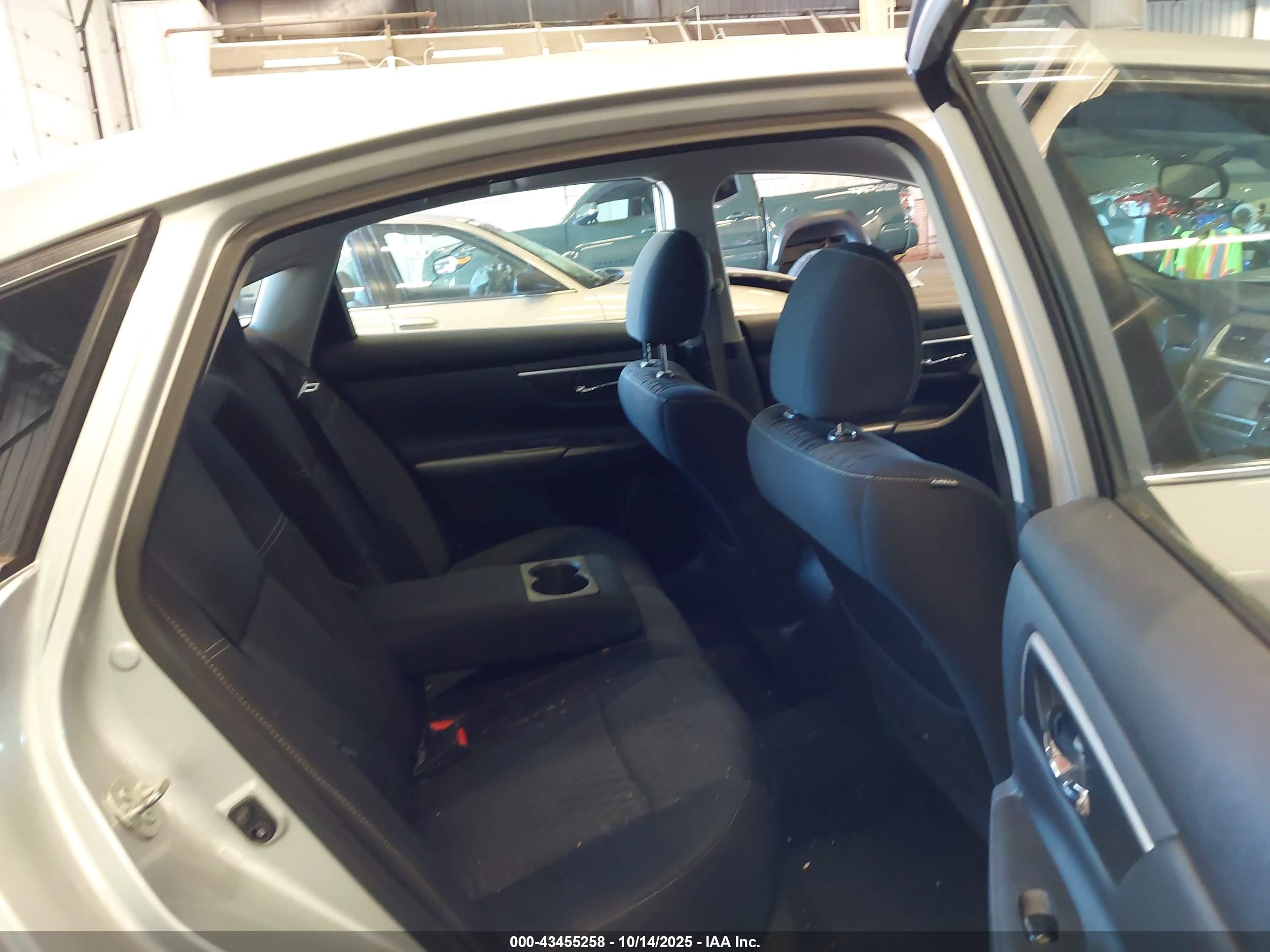 NISSAN ALTIMA image 8