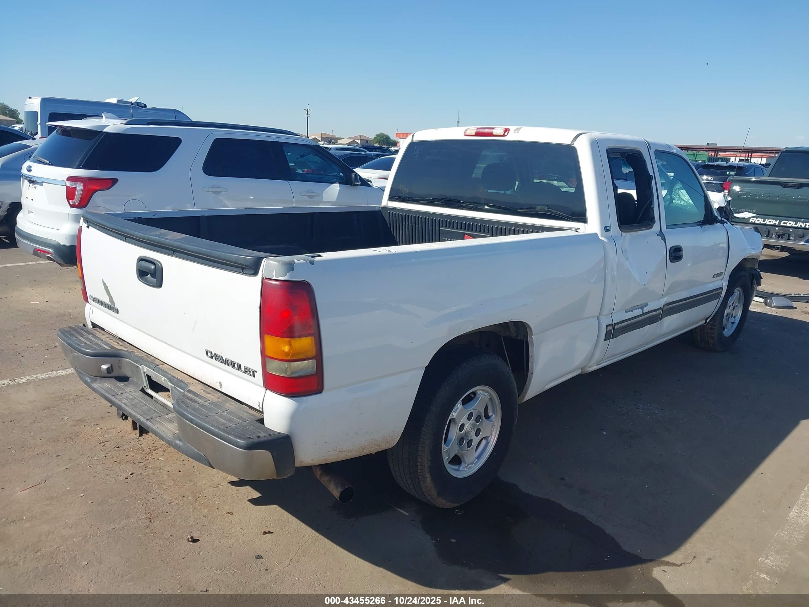 CHEVROLET SILVERADO image 4