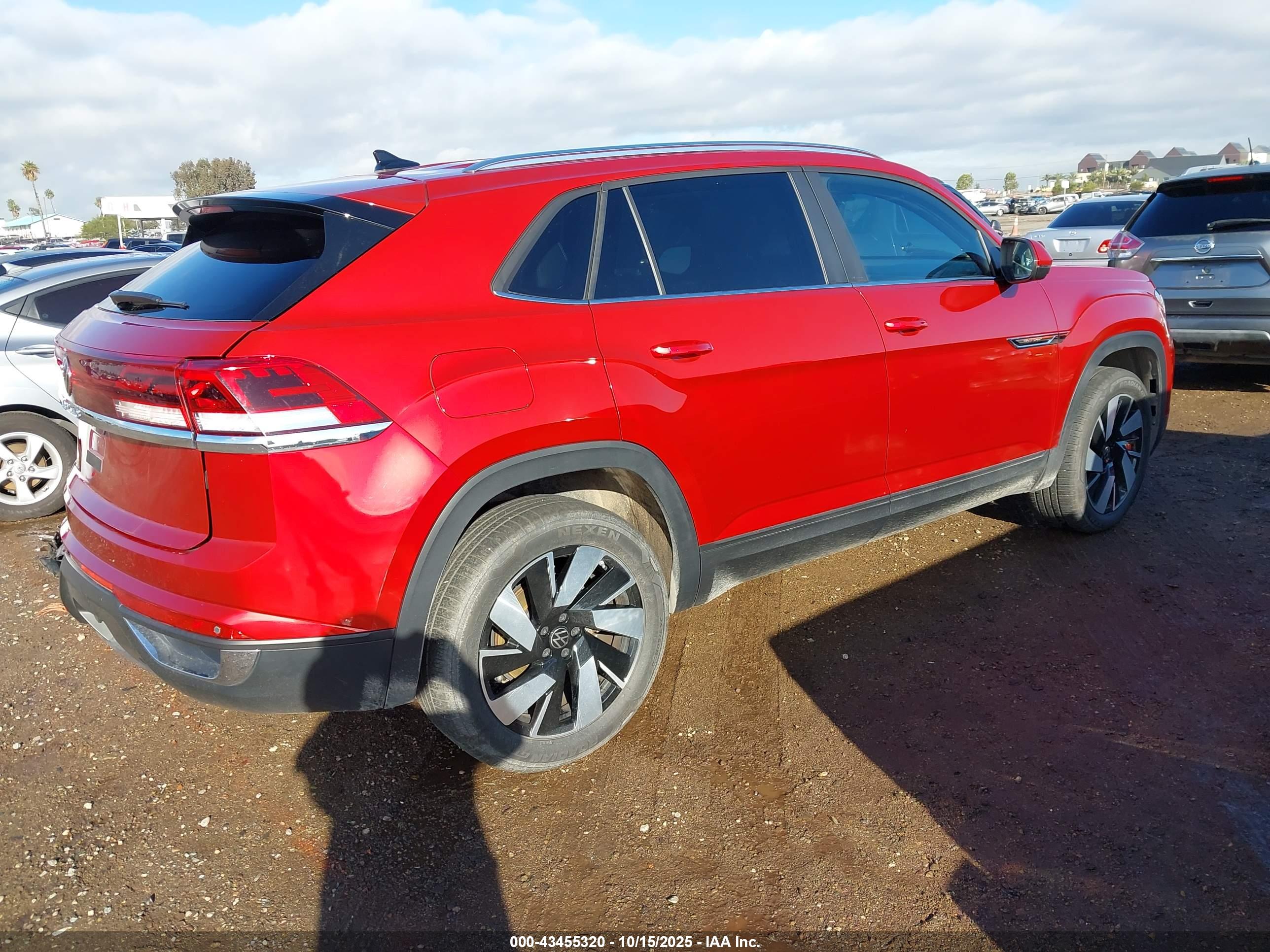 VOLKSWAGEN ATLAS image 4