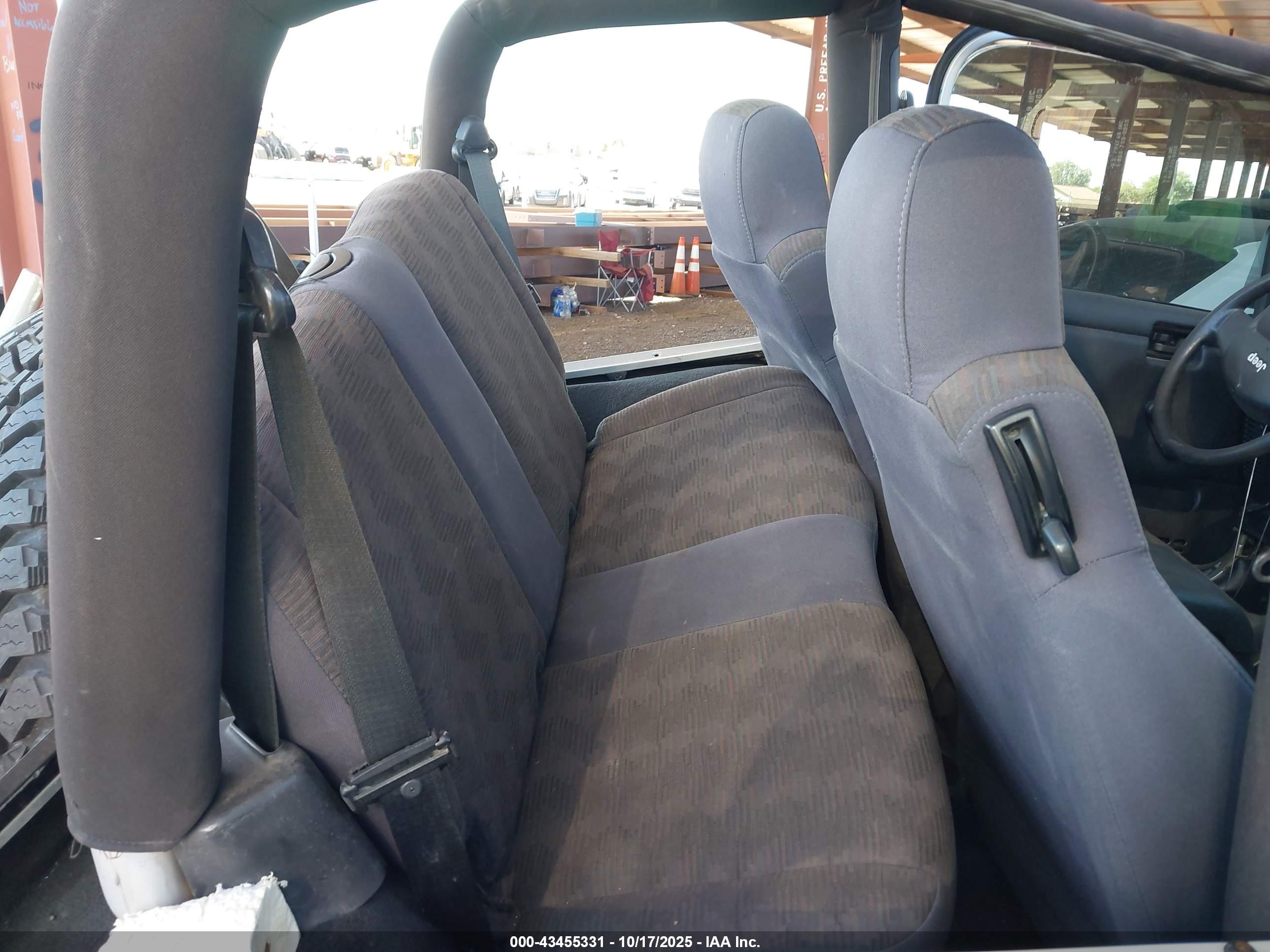 JEEP WRANGLER image 8
