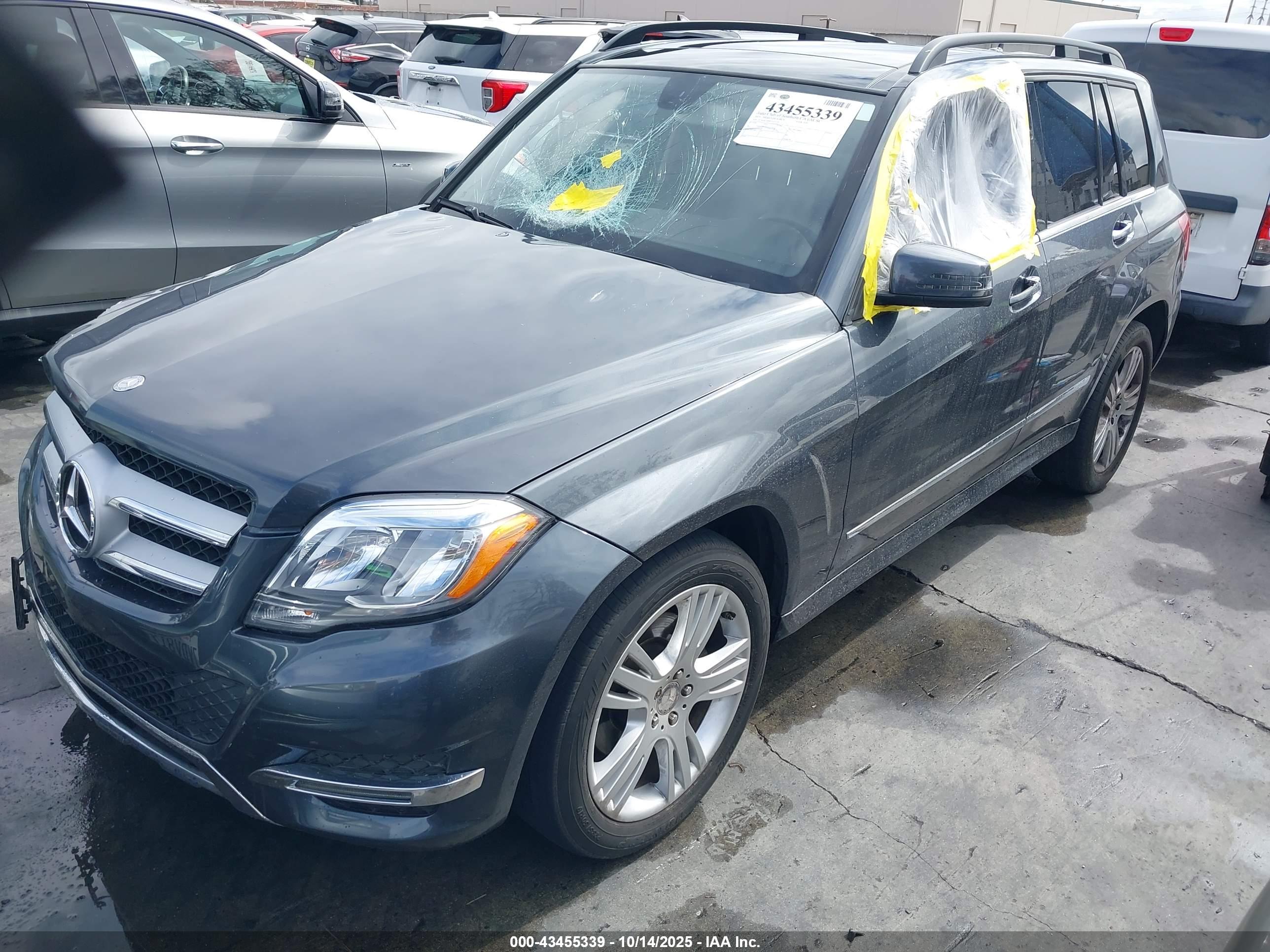 MERCEDES-BENZ GLK image 2