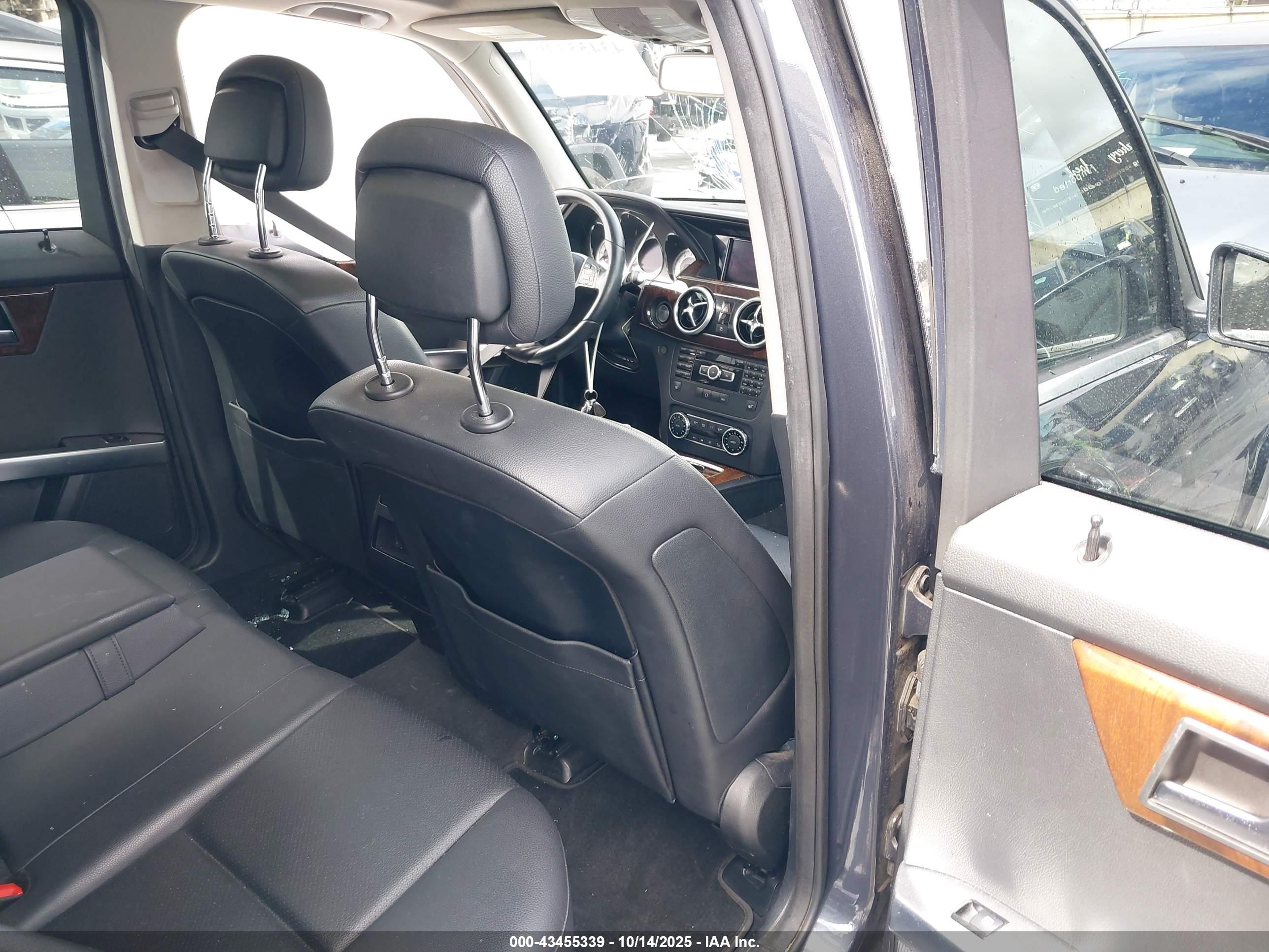 MERCEDES-BENZ GLK image 8