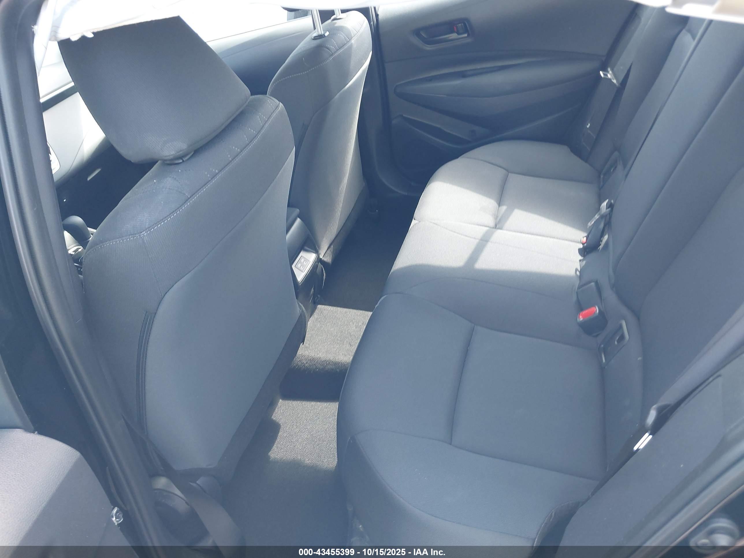 TOYOTA COROLLA image 8