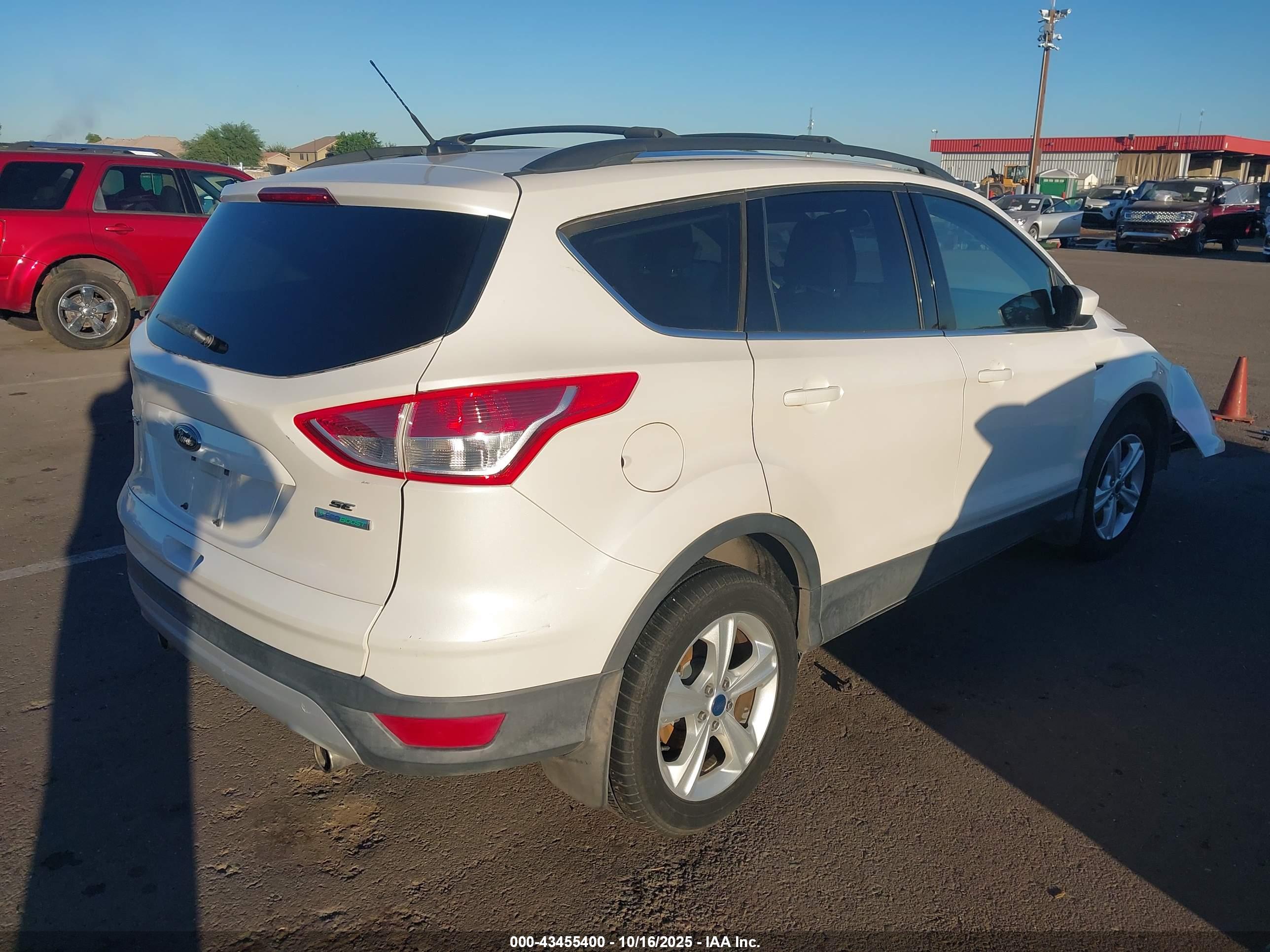 FORD ESCAPE image 4