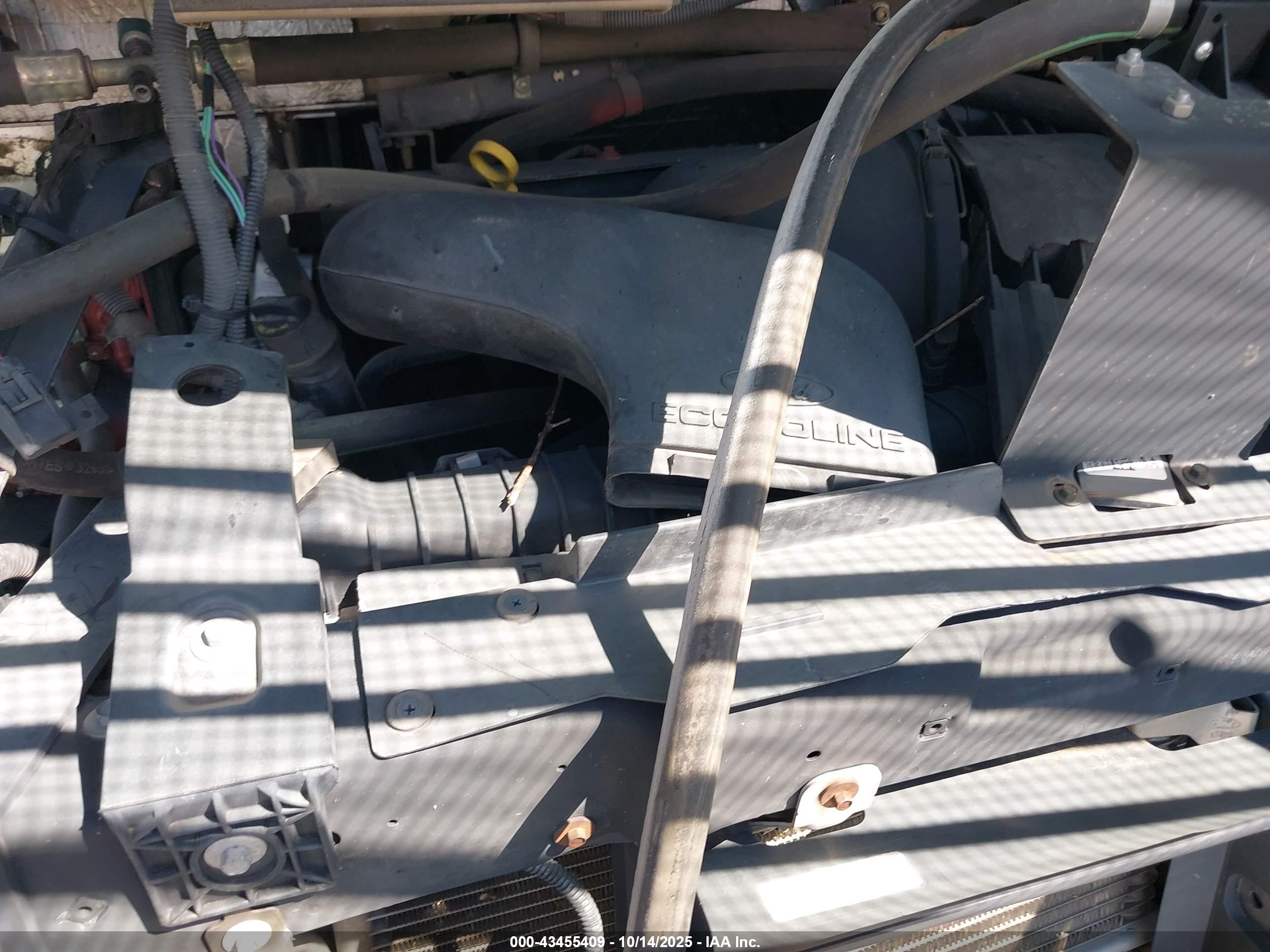 FORD E-450 image 10