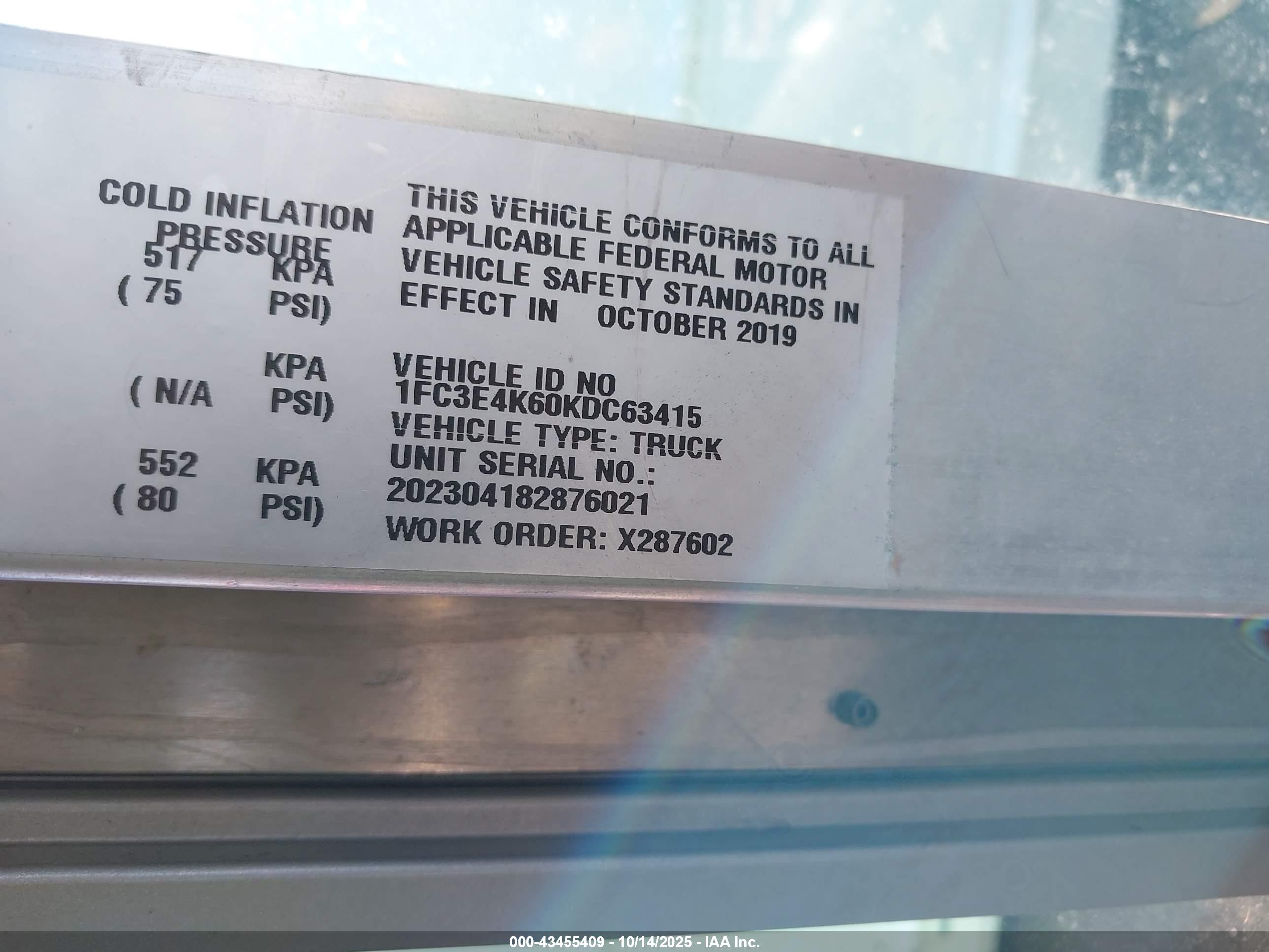 FORD E-450 image 9