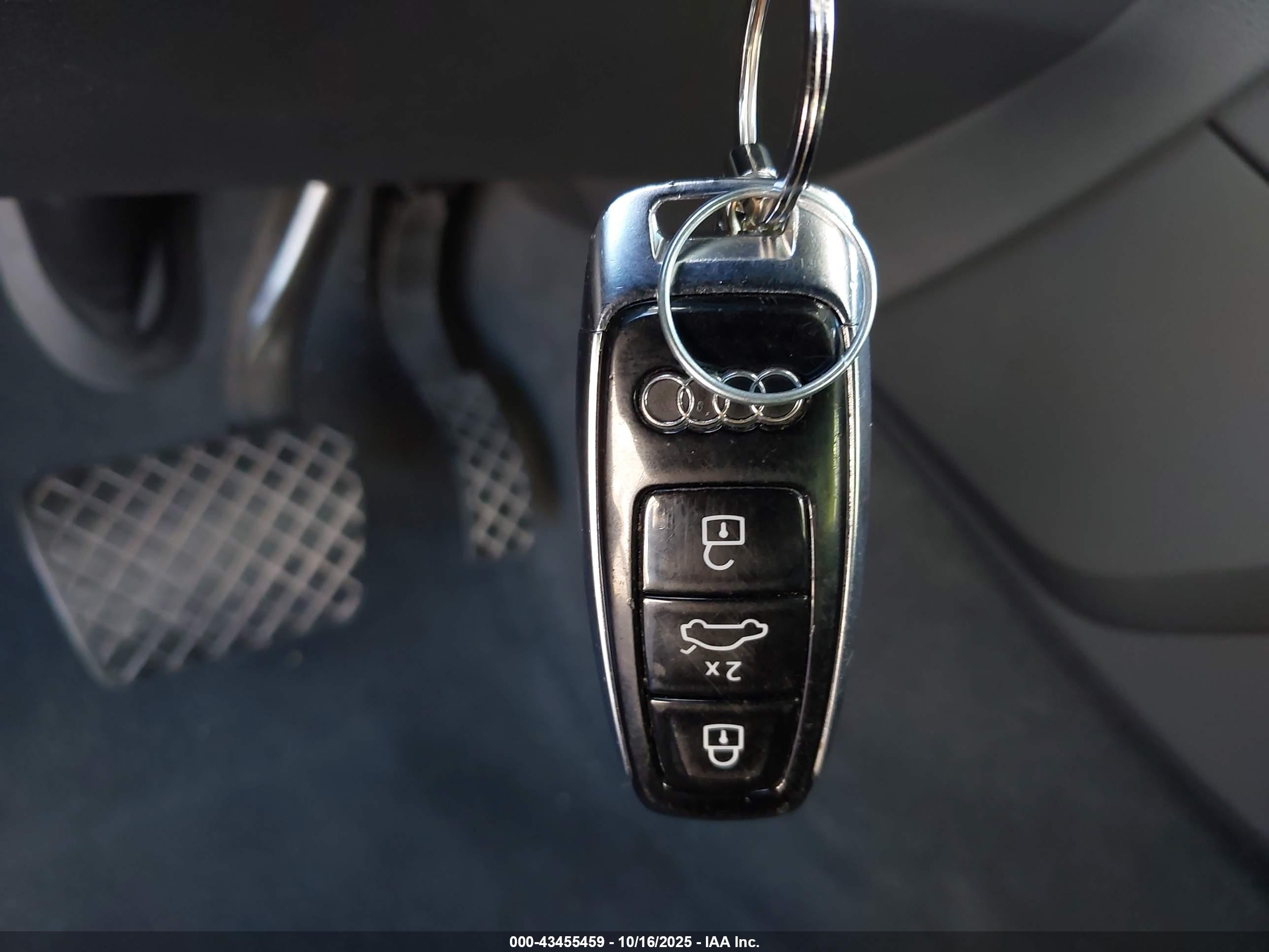 AUDI Q7 image 11