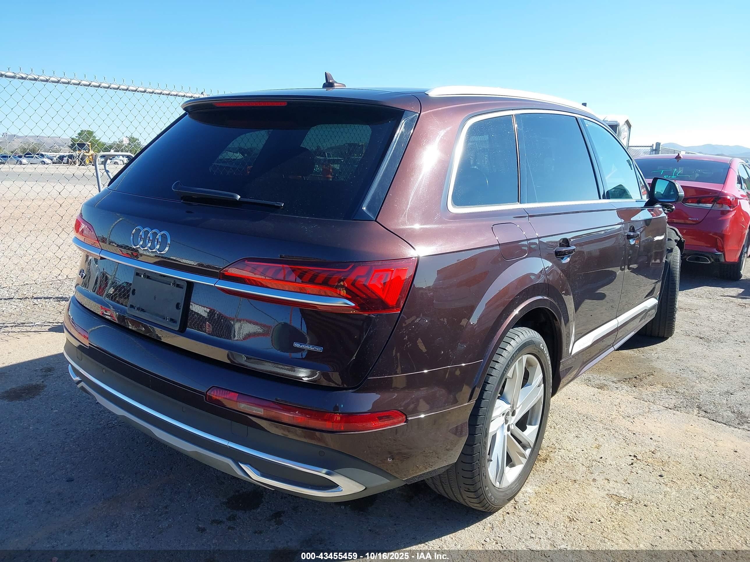 AUDI Q7 image 4