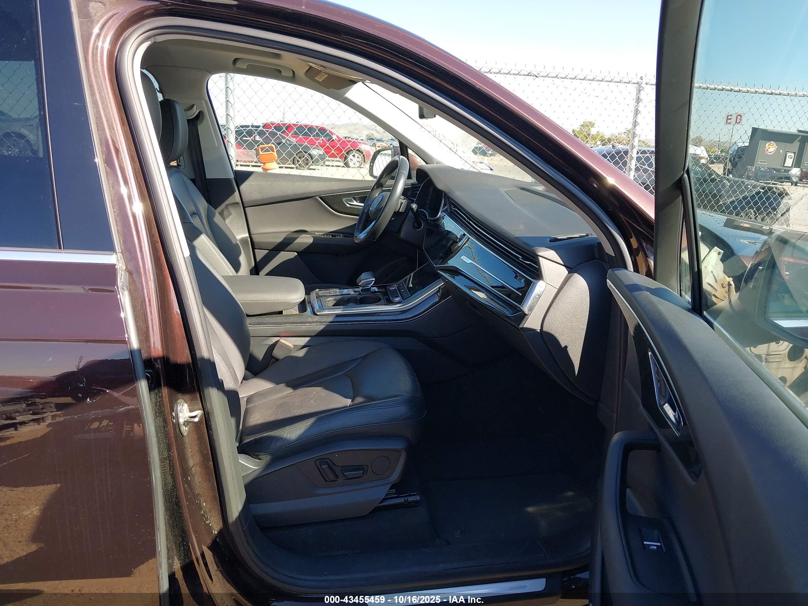 AUDI Q7 image 5