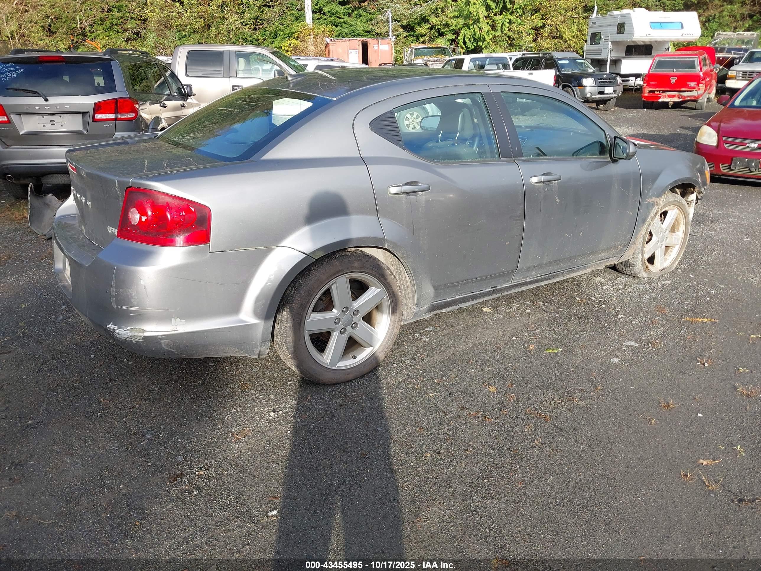 DODGE AVENGER image 4