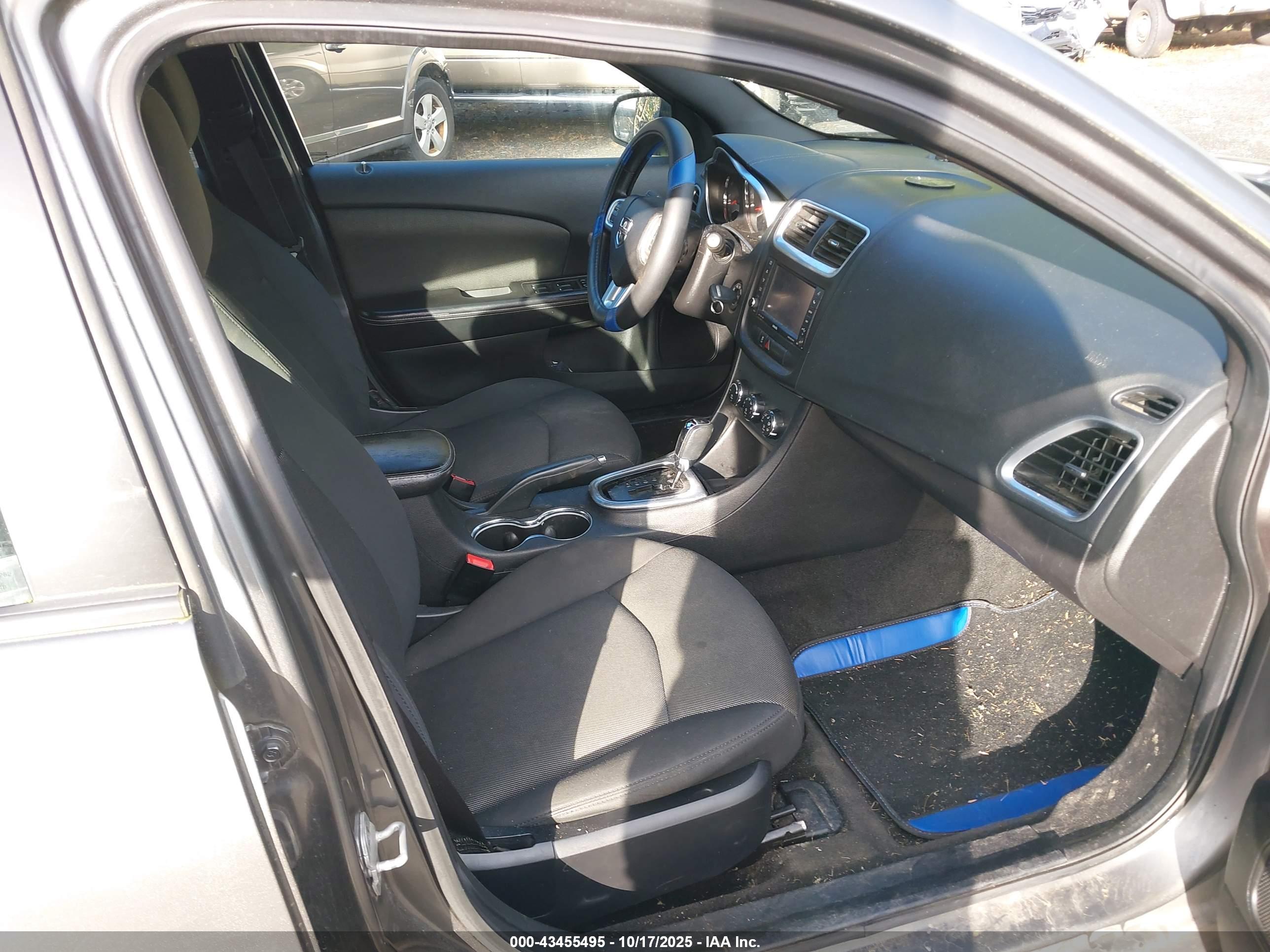 DODGE AVENGER image 5