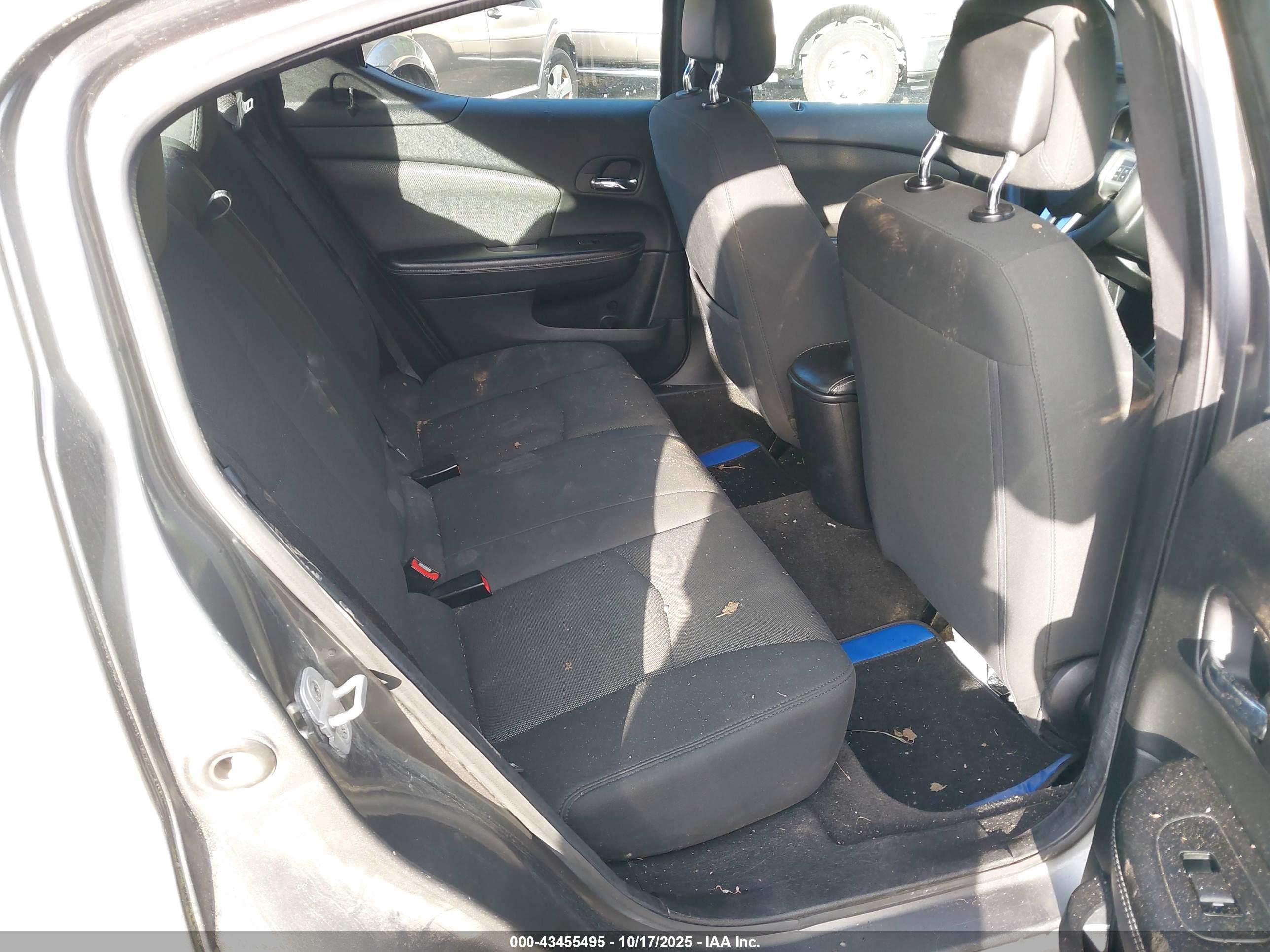 DODGE AVENGER image 8