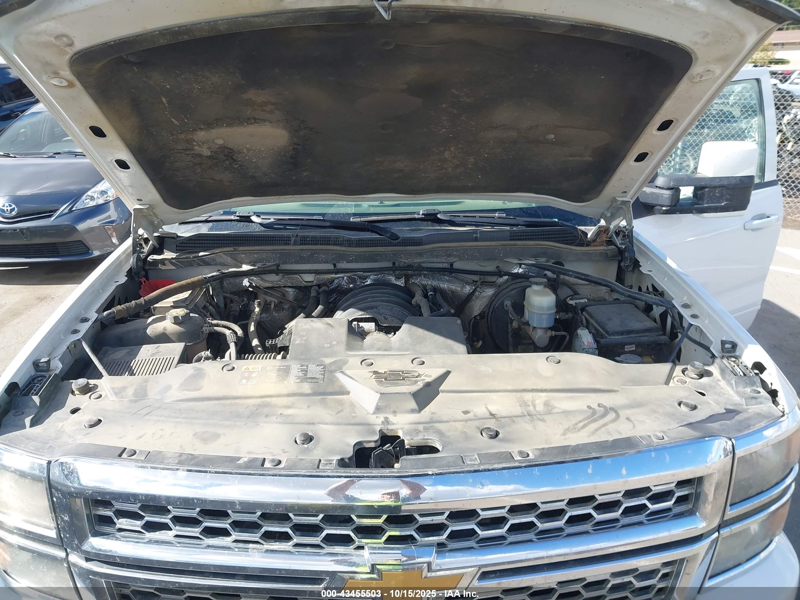 CHEVROLET SILVERADO image 10