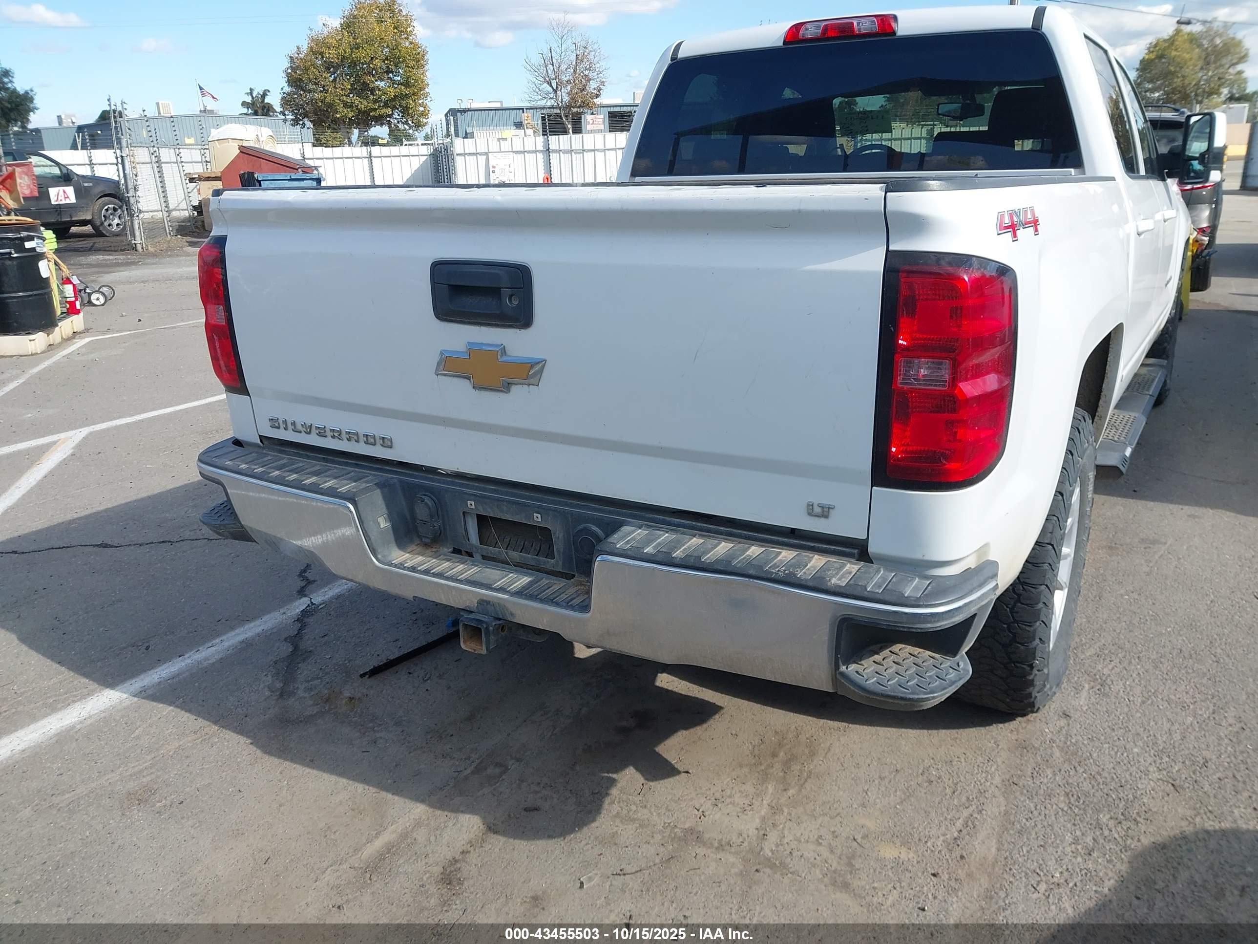 CHEVROLET SILVERADO image 6