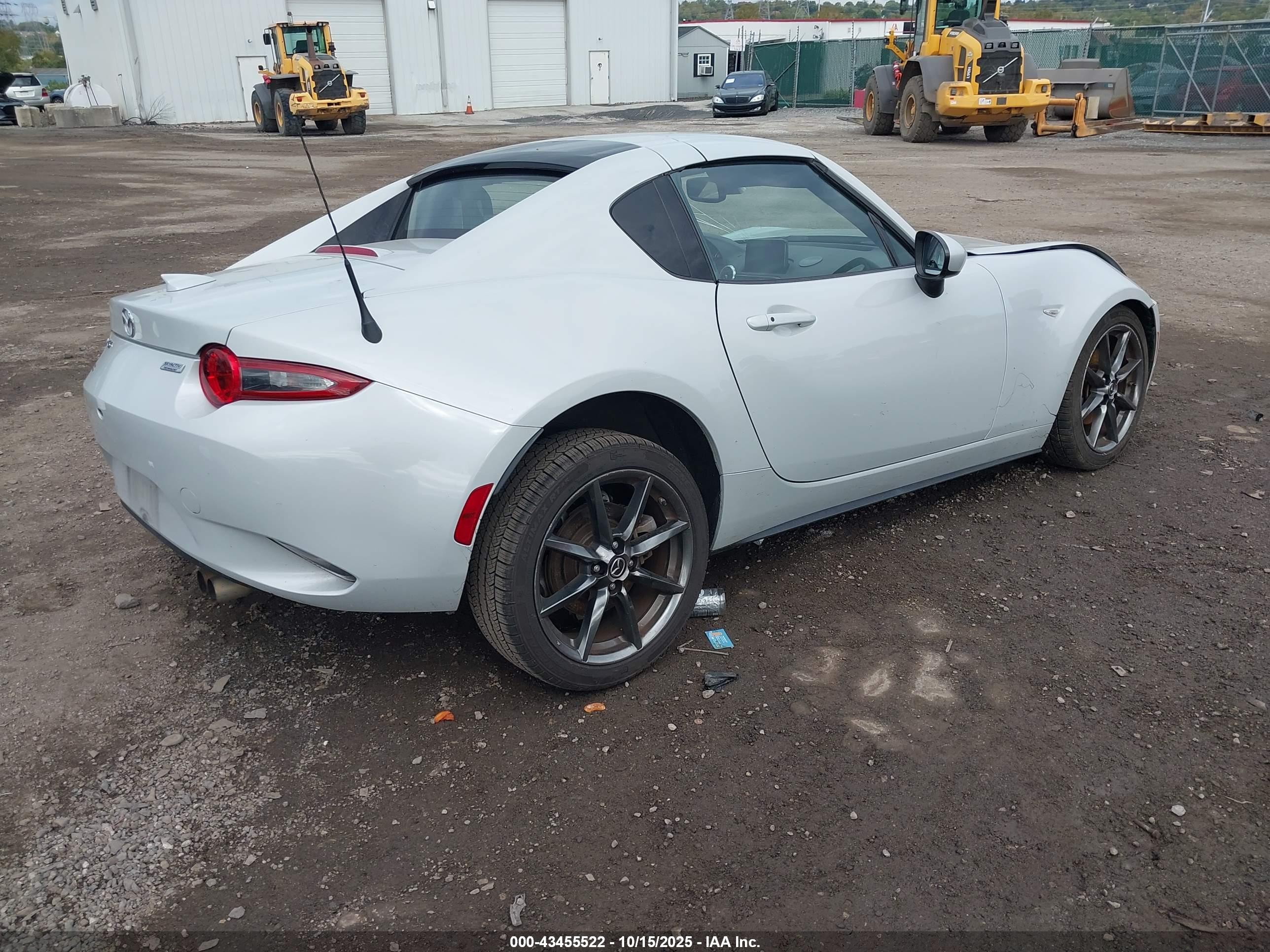 MAZDA MX-5 image 4