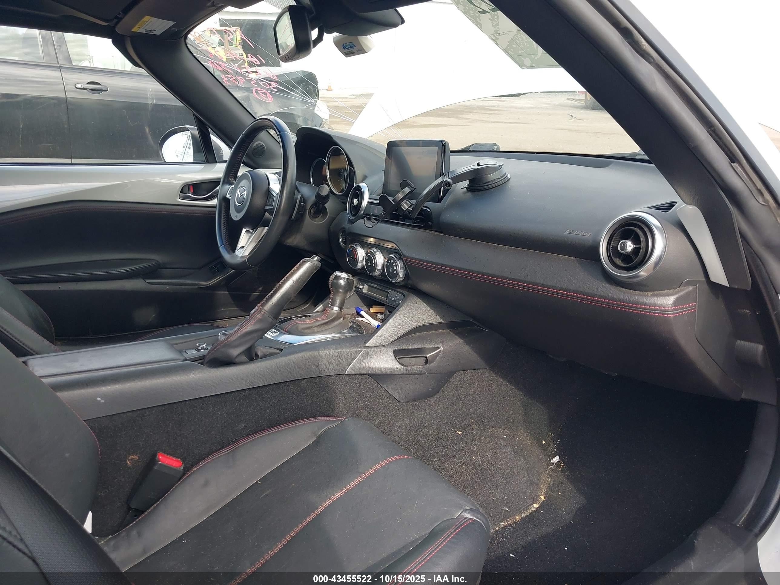 MAZDA MX-5 image 5