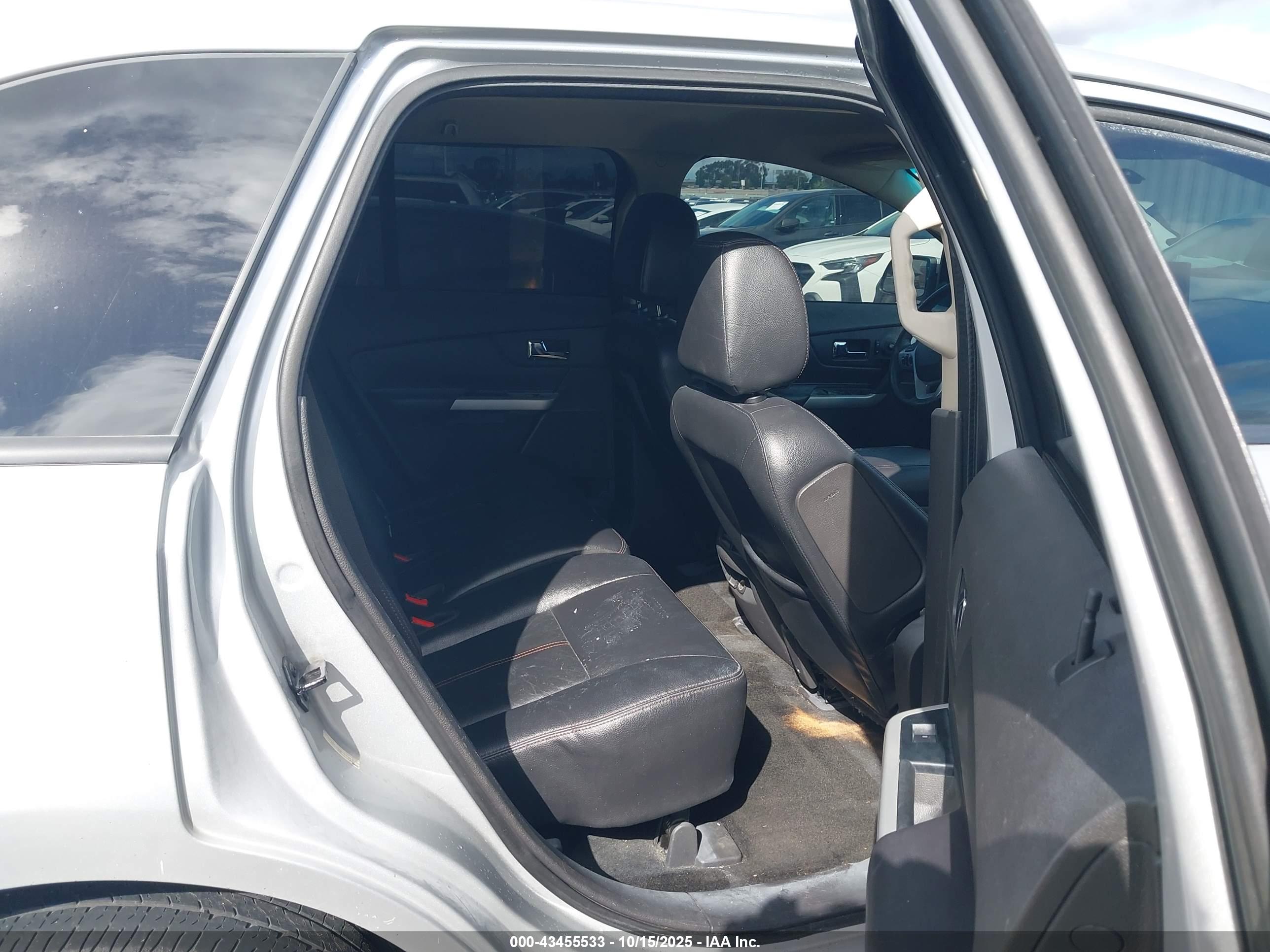FORD EDGE image 8