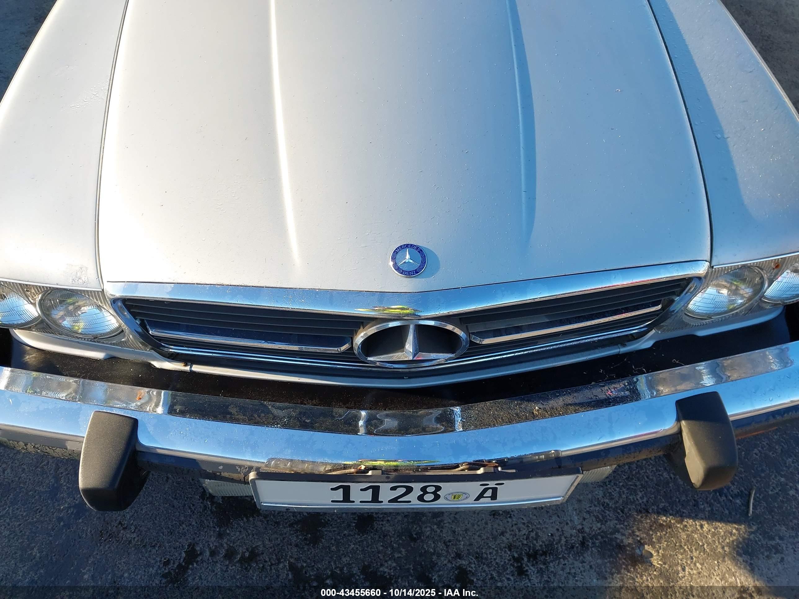 MERCEDES-BENZ 560 image 6