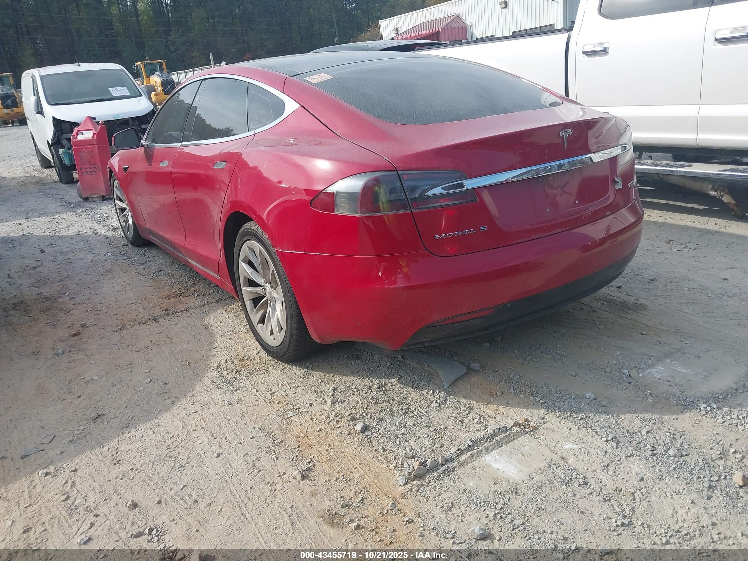 TESLA MODEL image 3