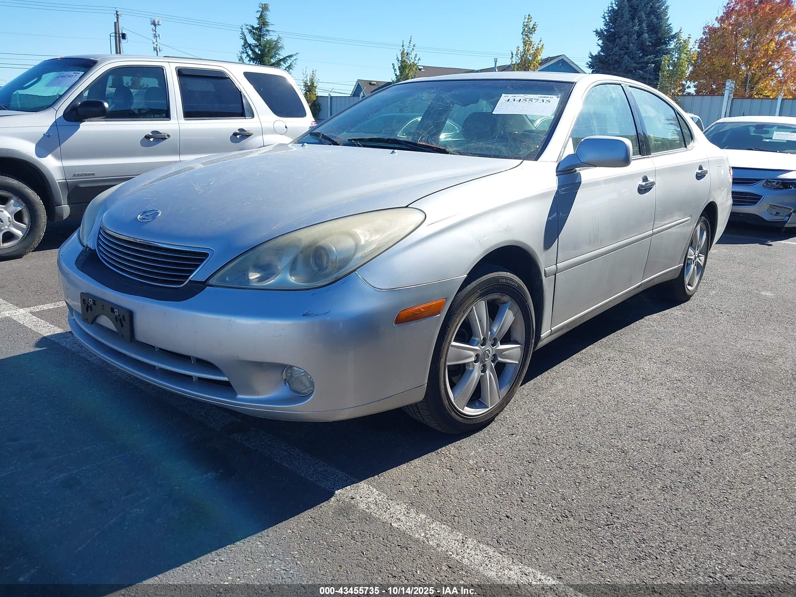 LEXUS ES image 2
