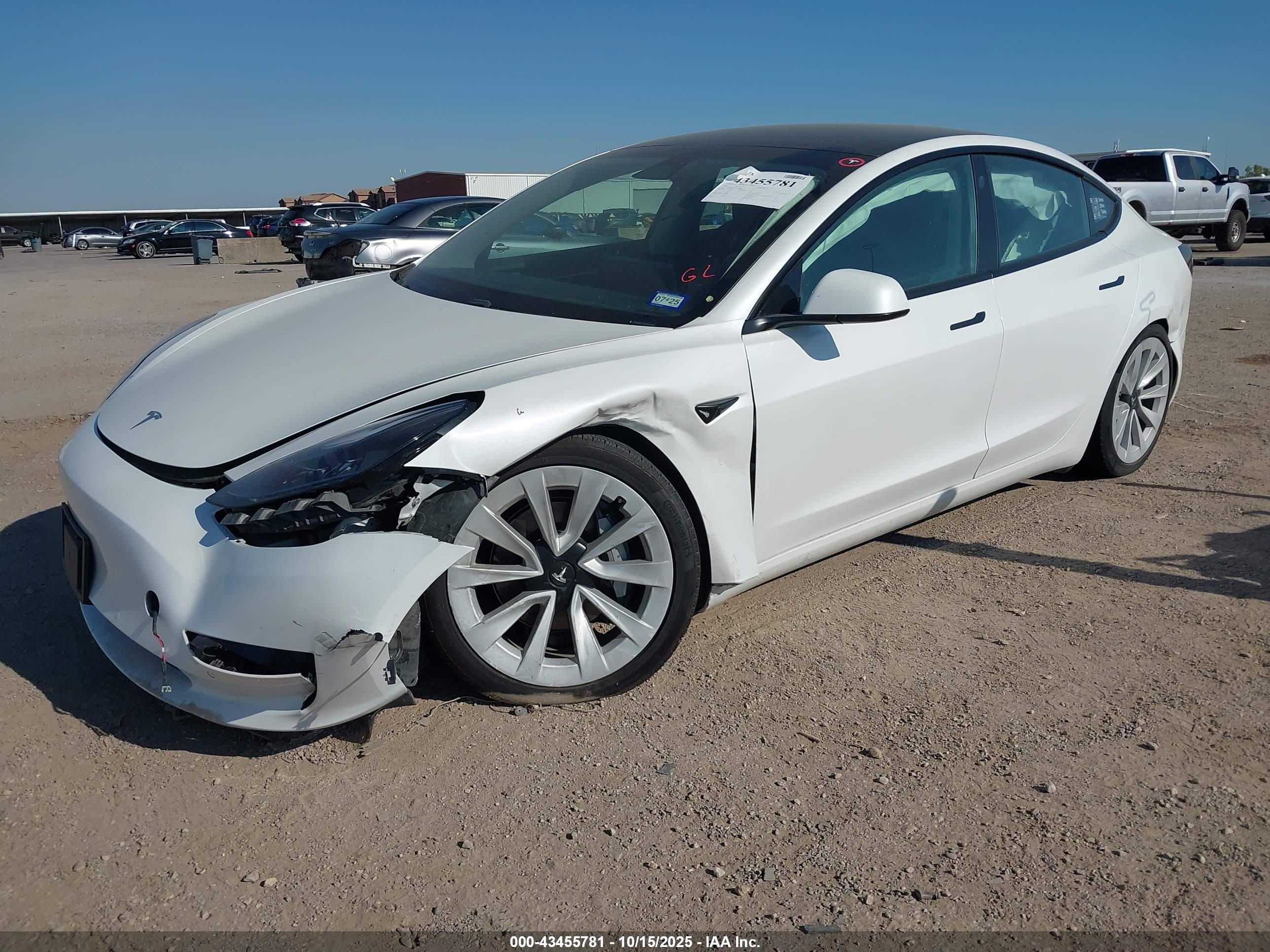 TESLA MODEL image 2