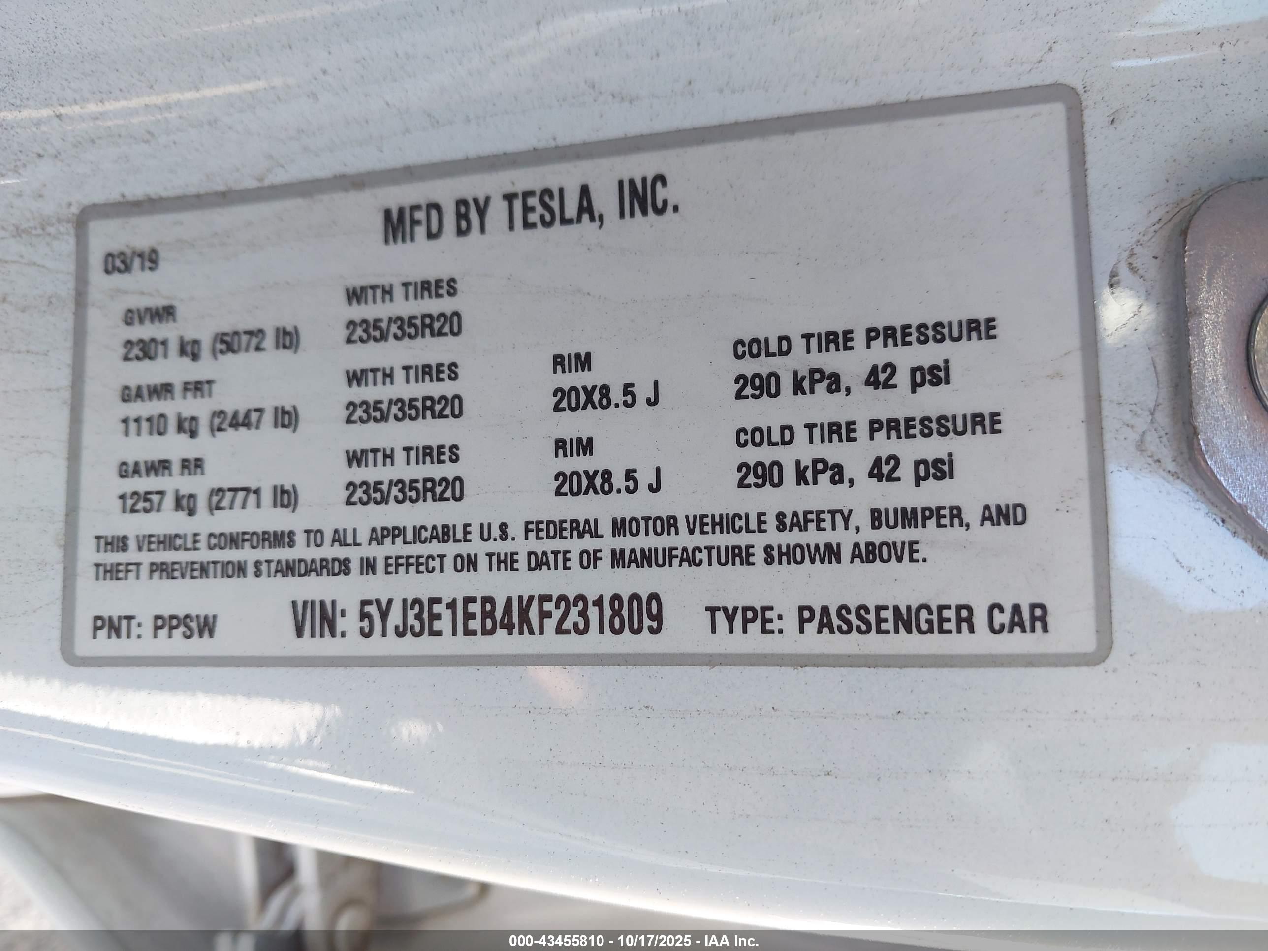 TESLA MODEL image 9