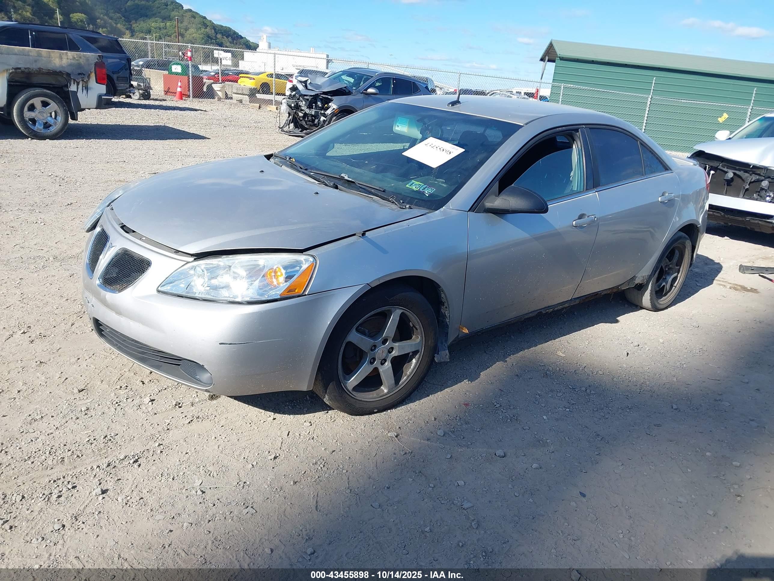 PONTIAC G6 image 2