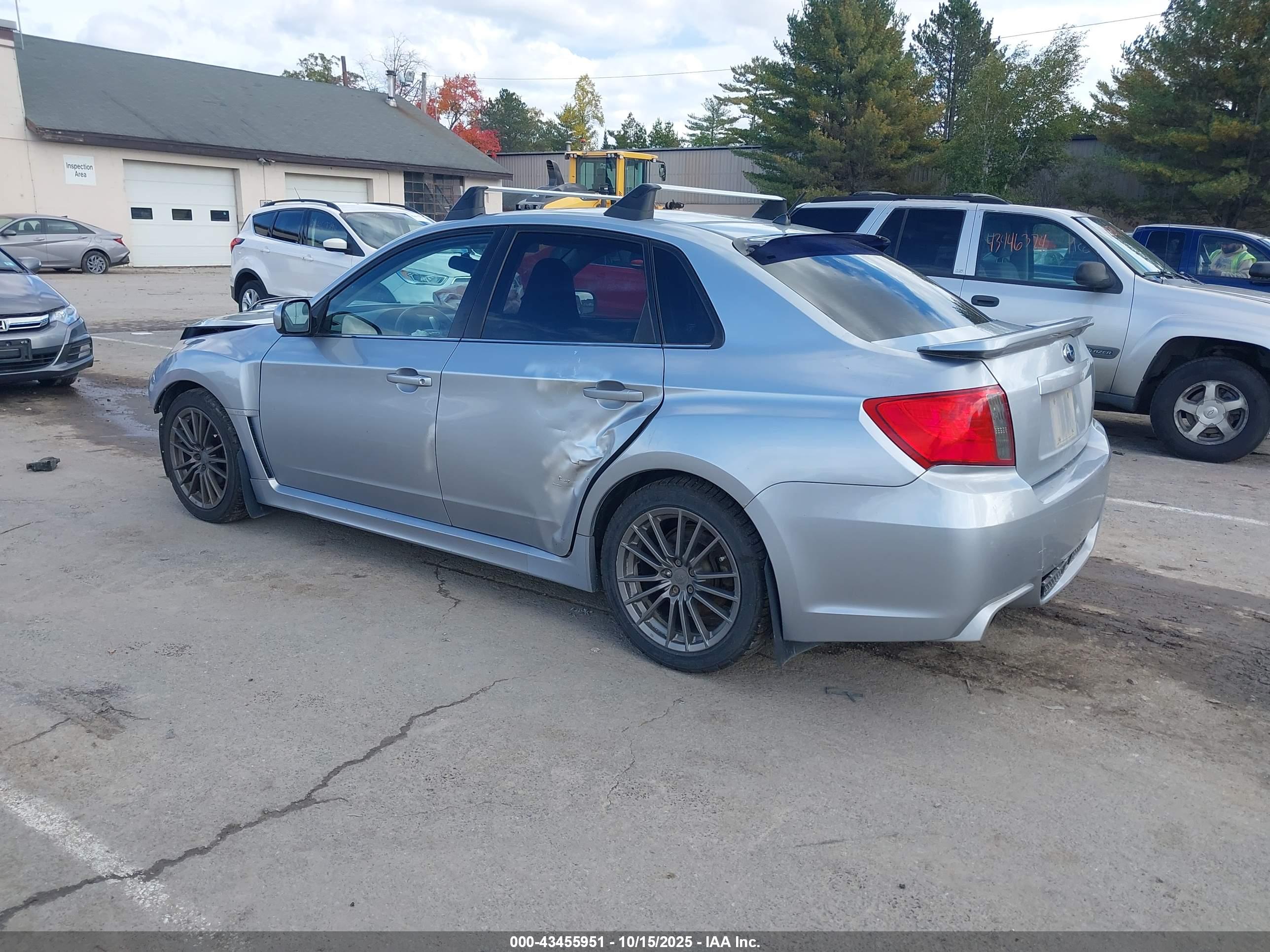 SUBARU IMPREZA image 3