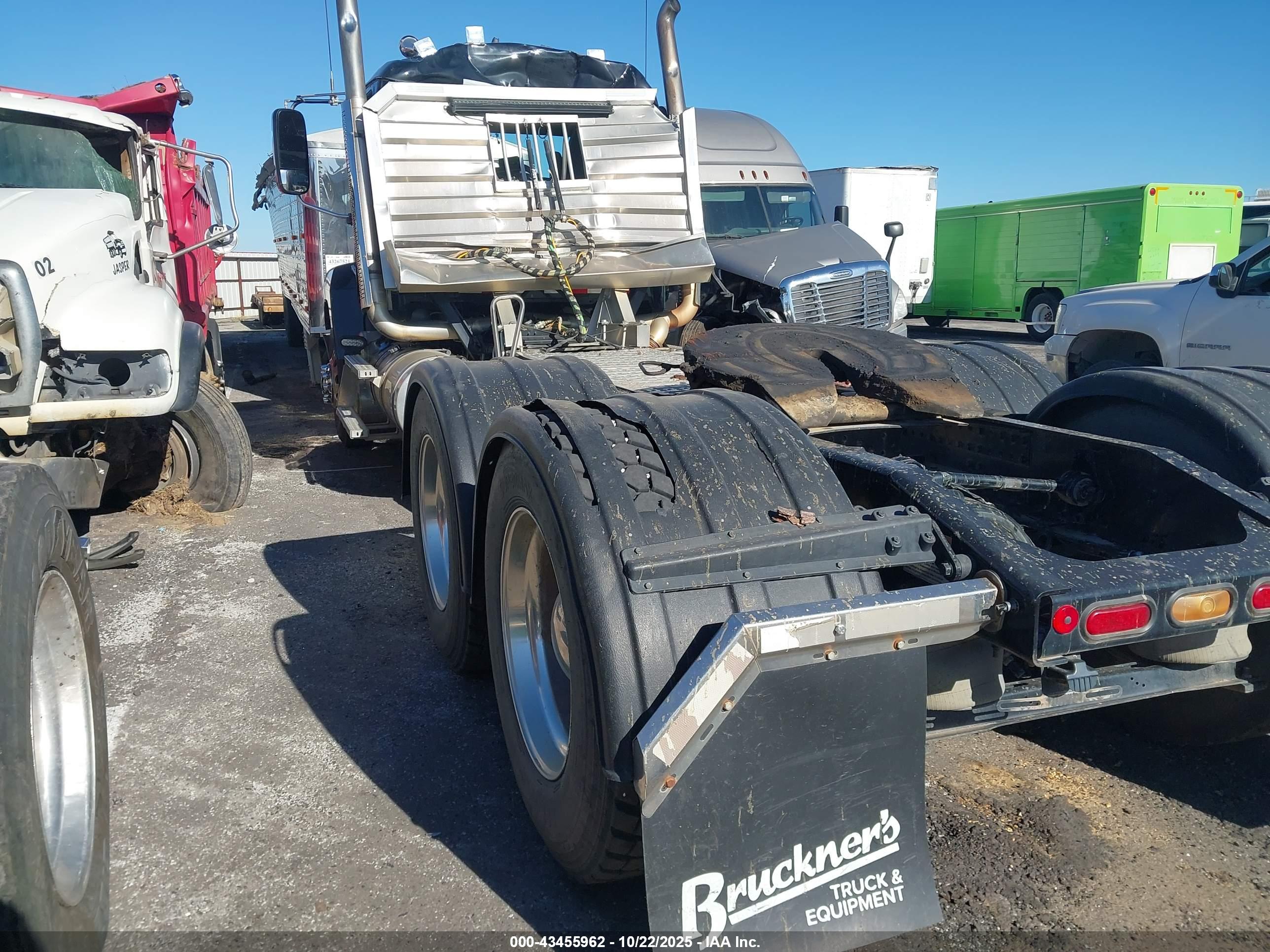 MACK PINNACLE image 3