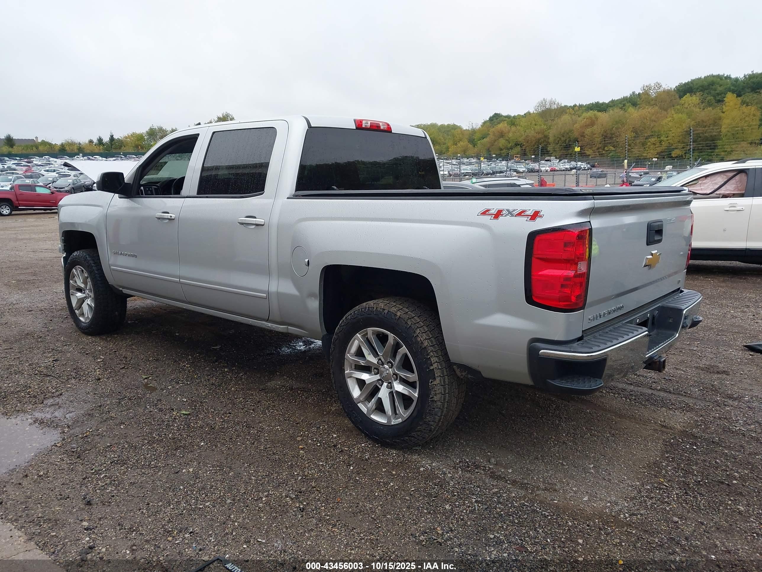 CHEVROLET SILVERADO image 3