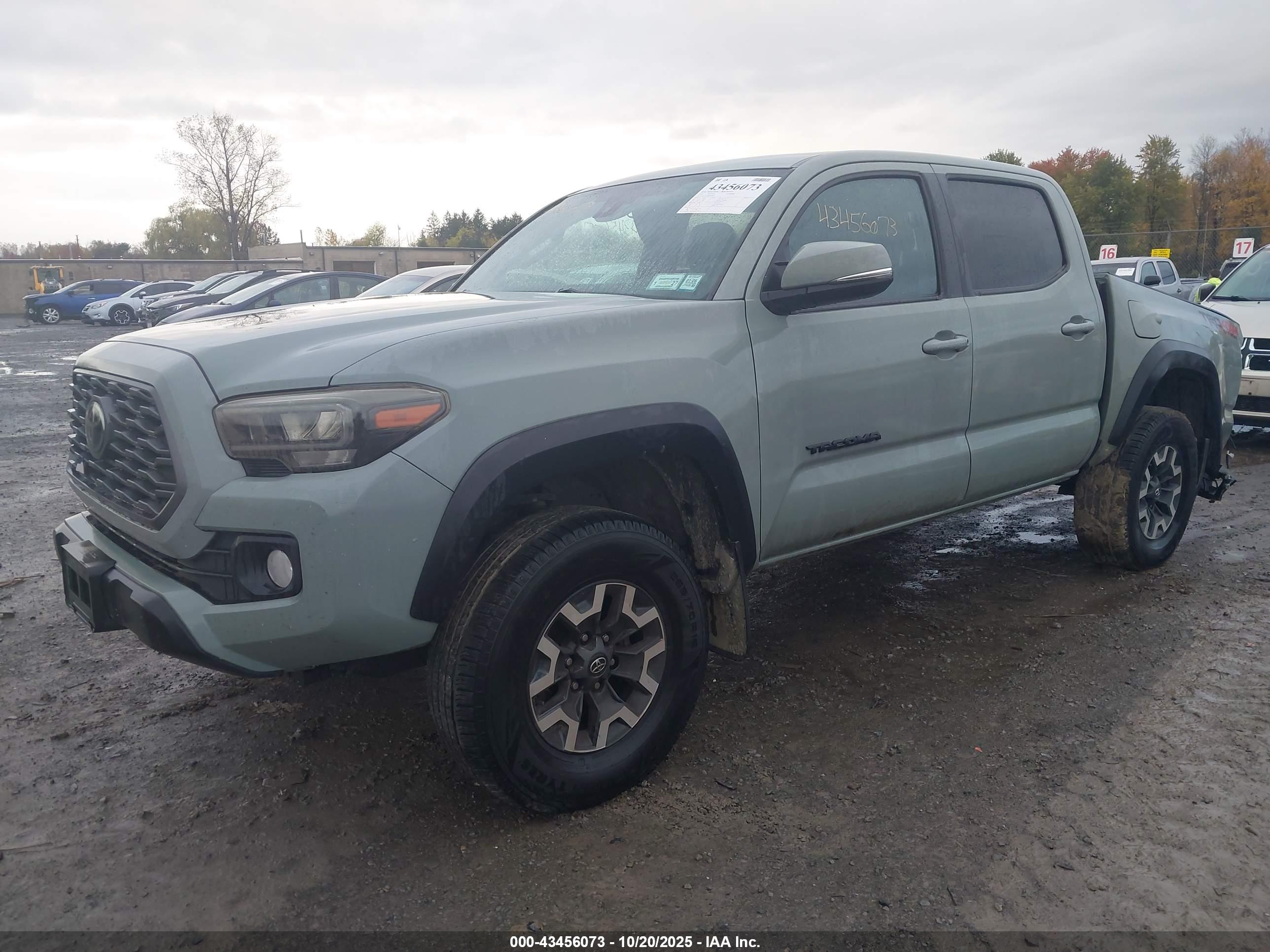 TOYOTA TACOMA image 2