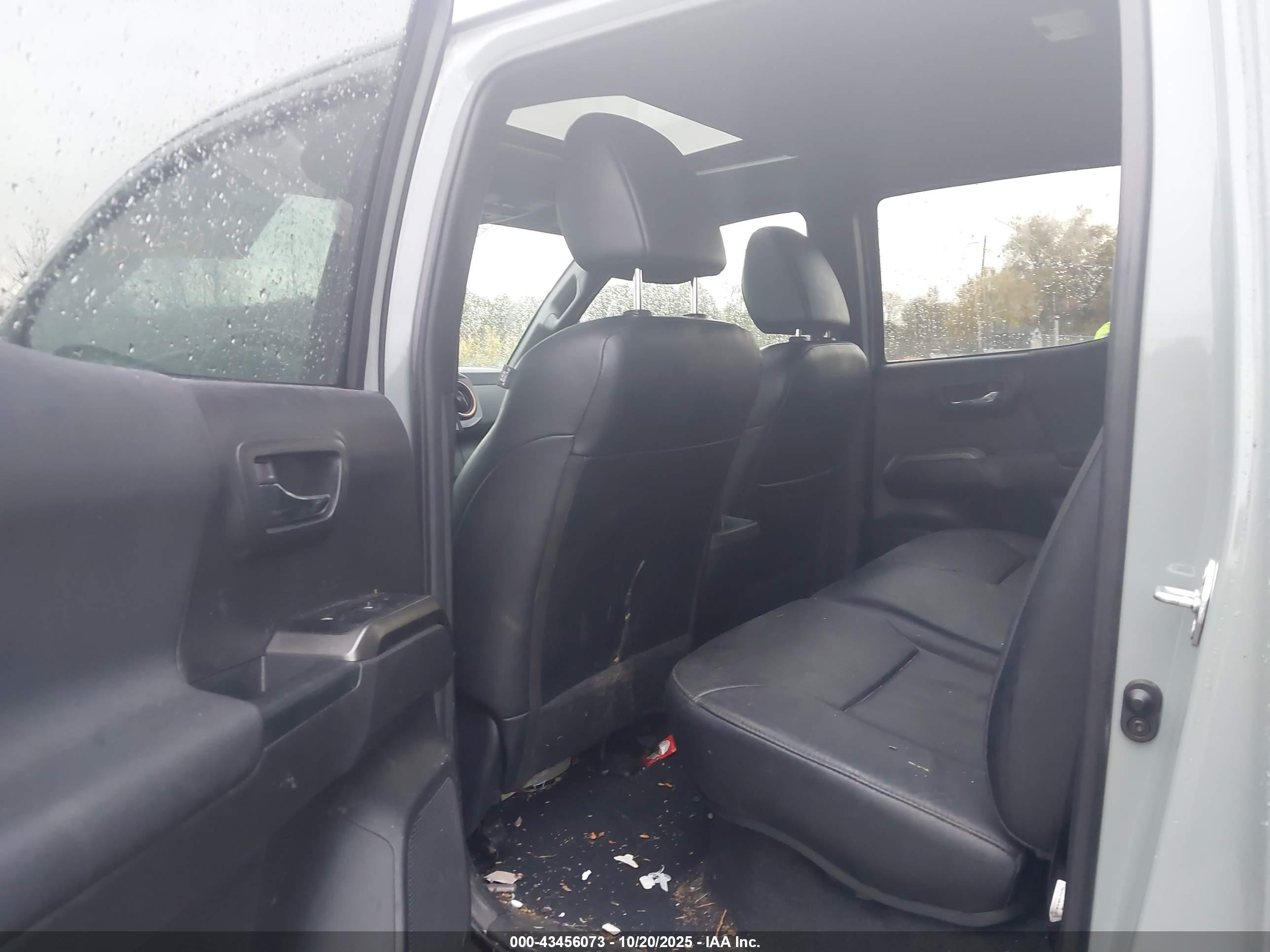 TOYOTA TACOMA image 8