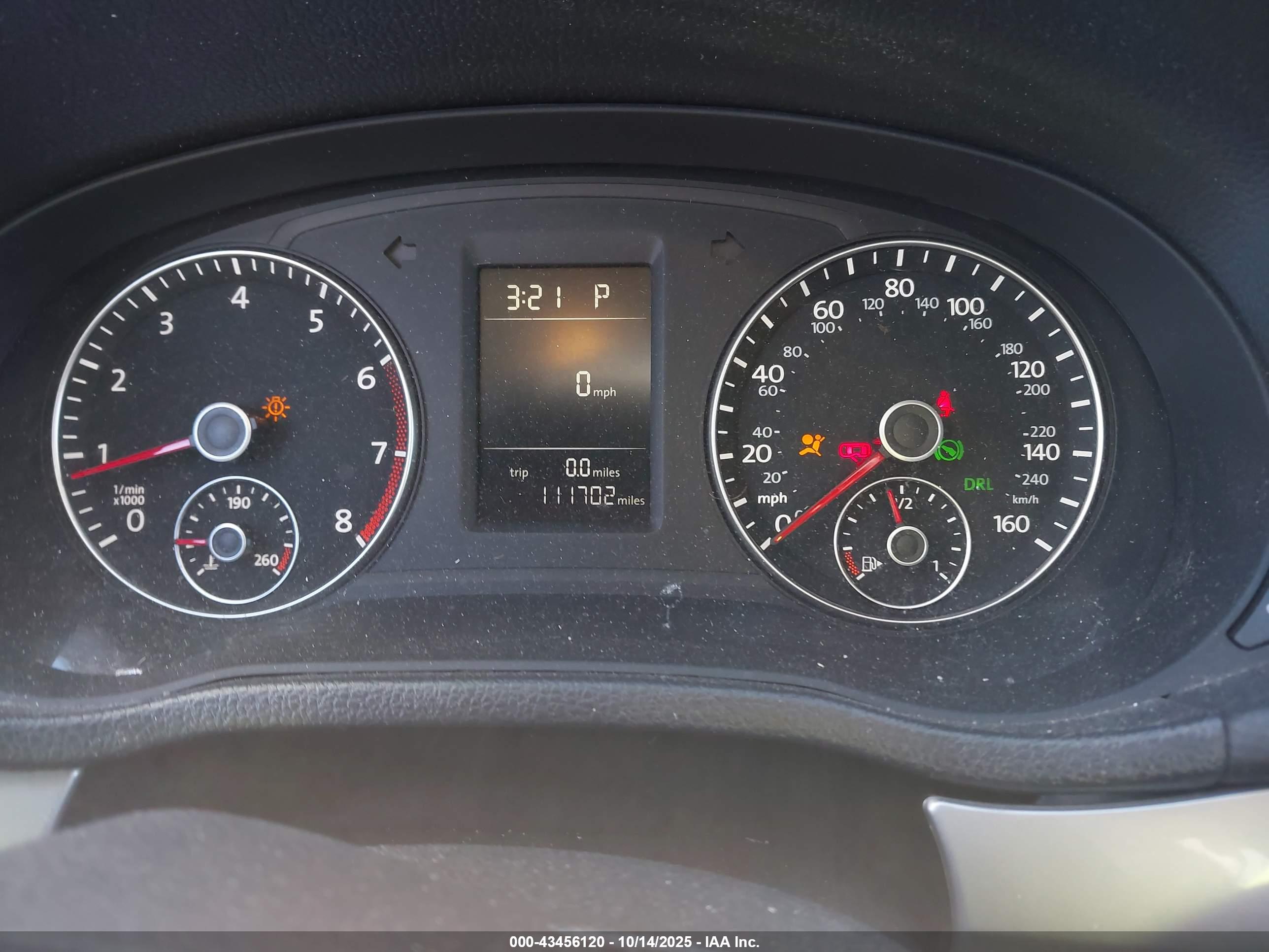 VOLKSWAGEN PASSAT image 7