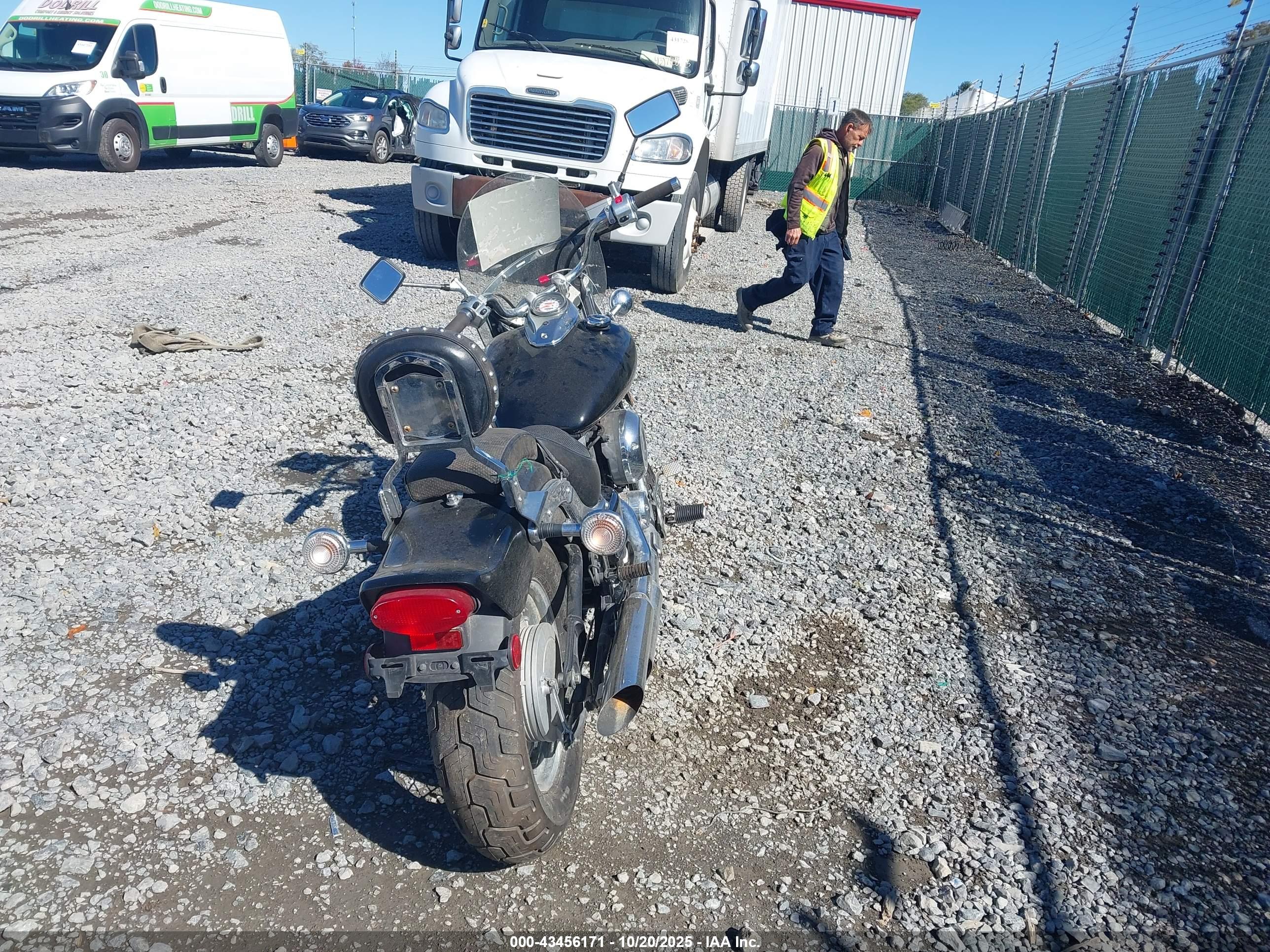 YAMAHA XVS650 image 6