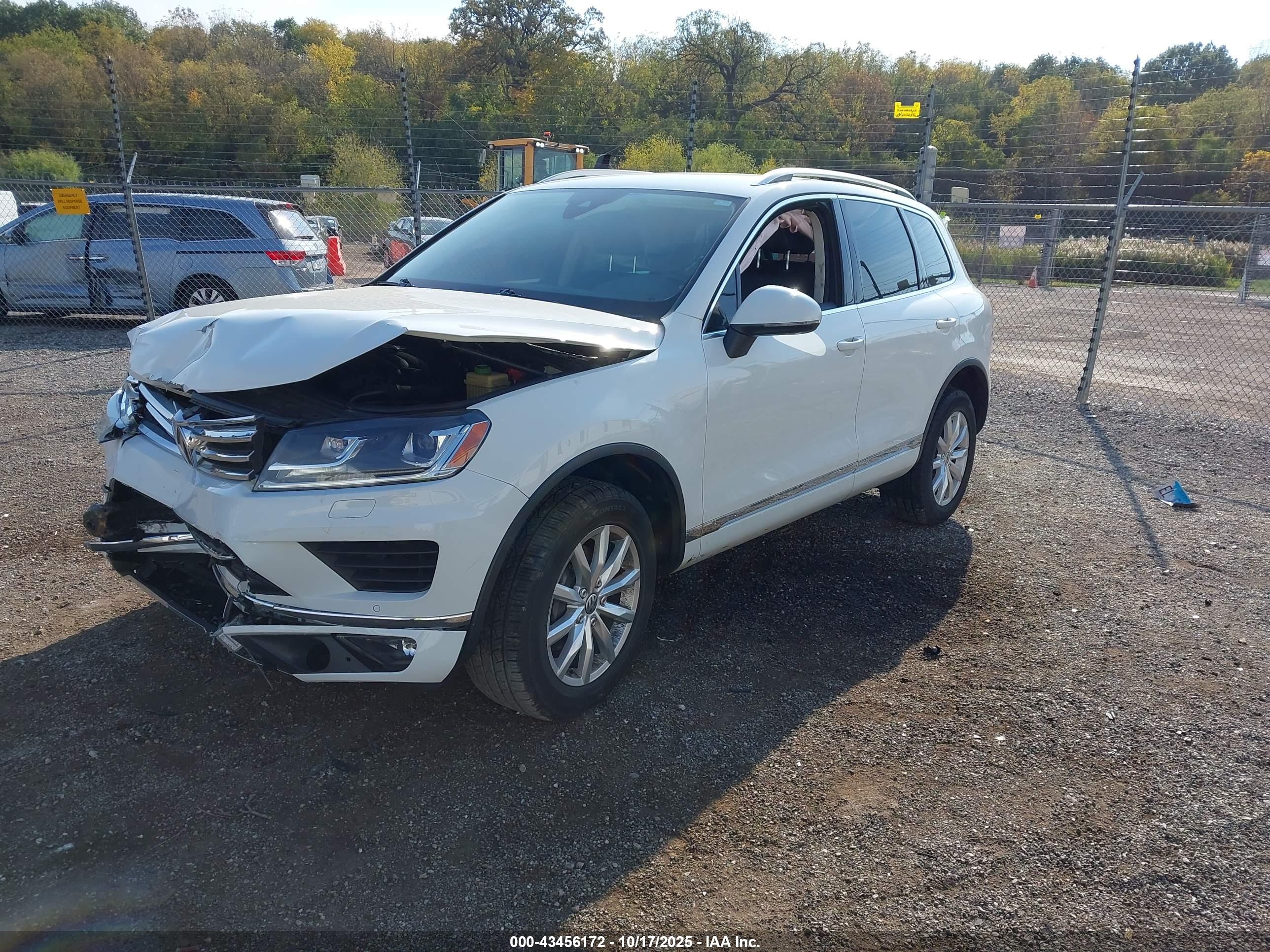 VOLKSWAGEN TOUAREG image 2