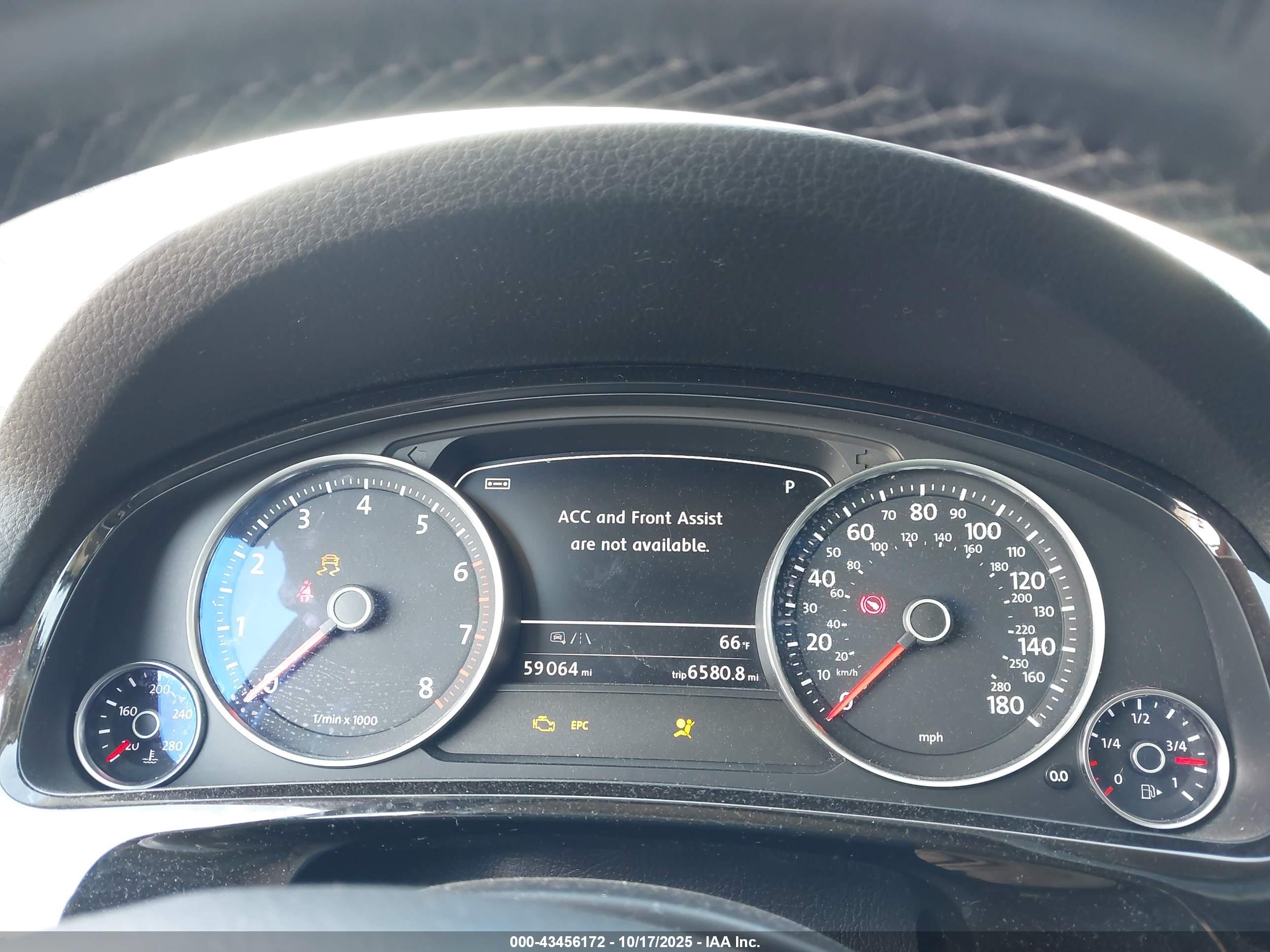 VOLKSWAGEN TOUAREG image 7