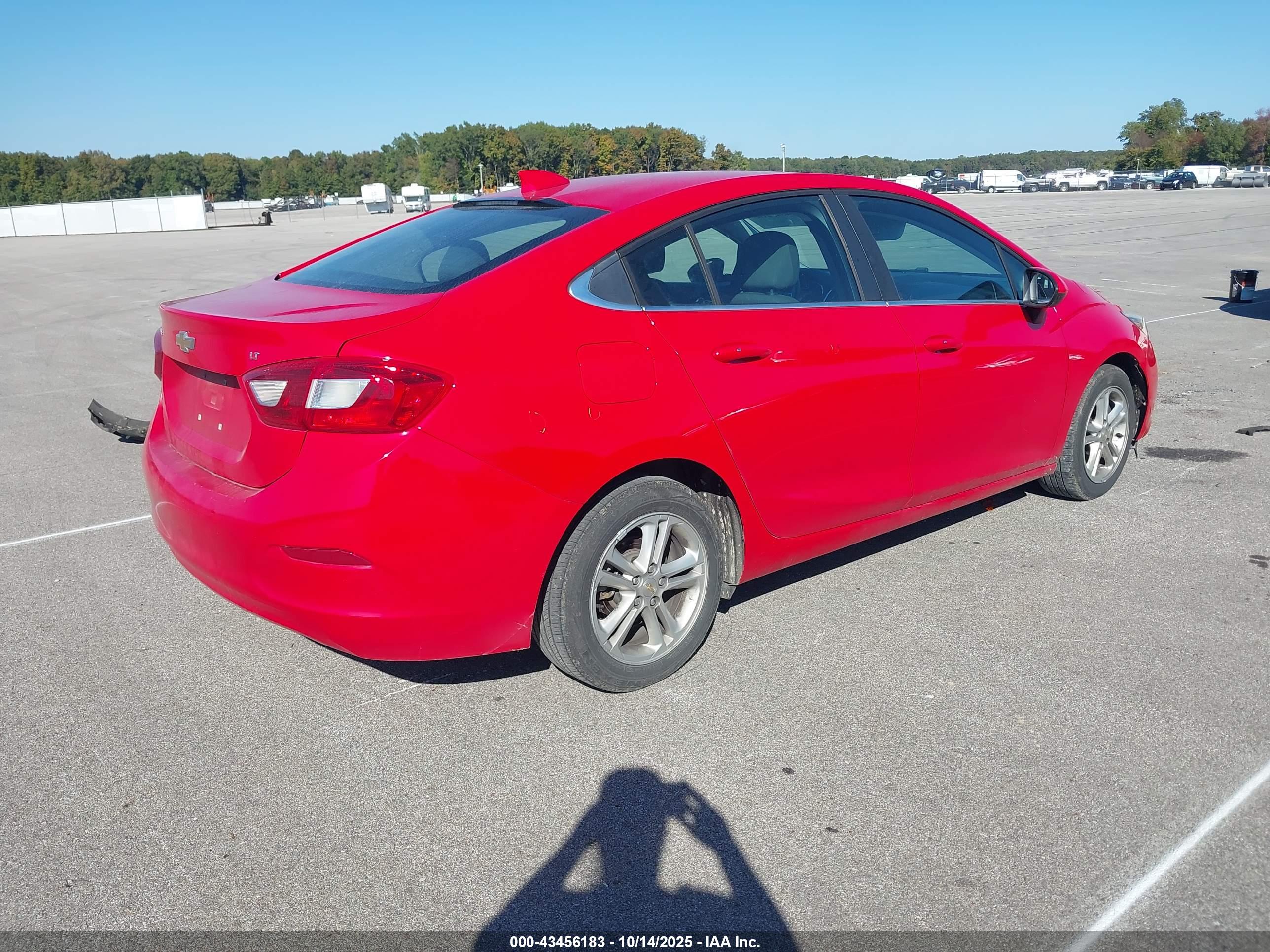 CHEVROLET CRUZE image 4