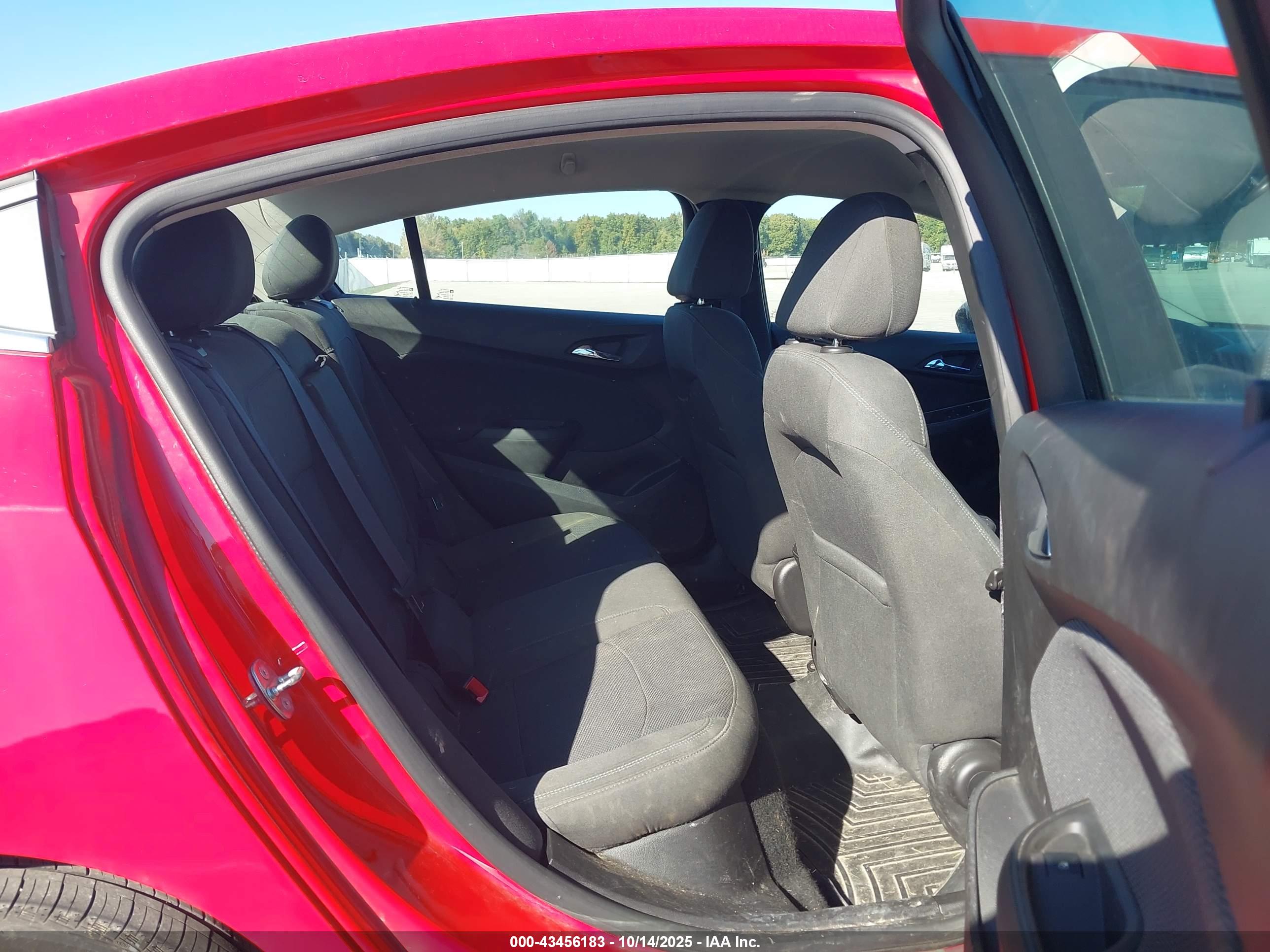 CHEVROLET CRUZE image 8