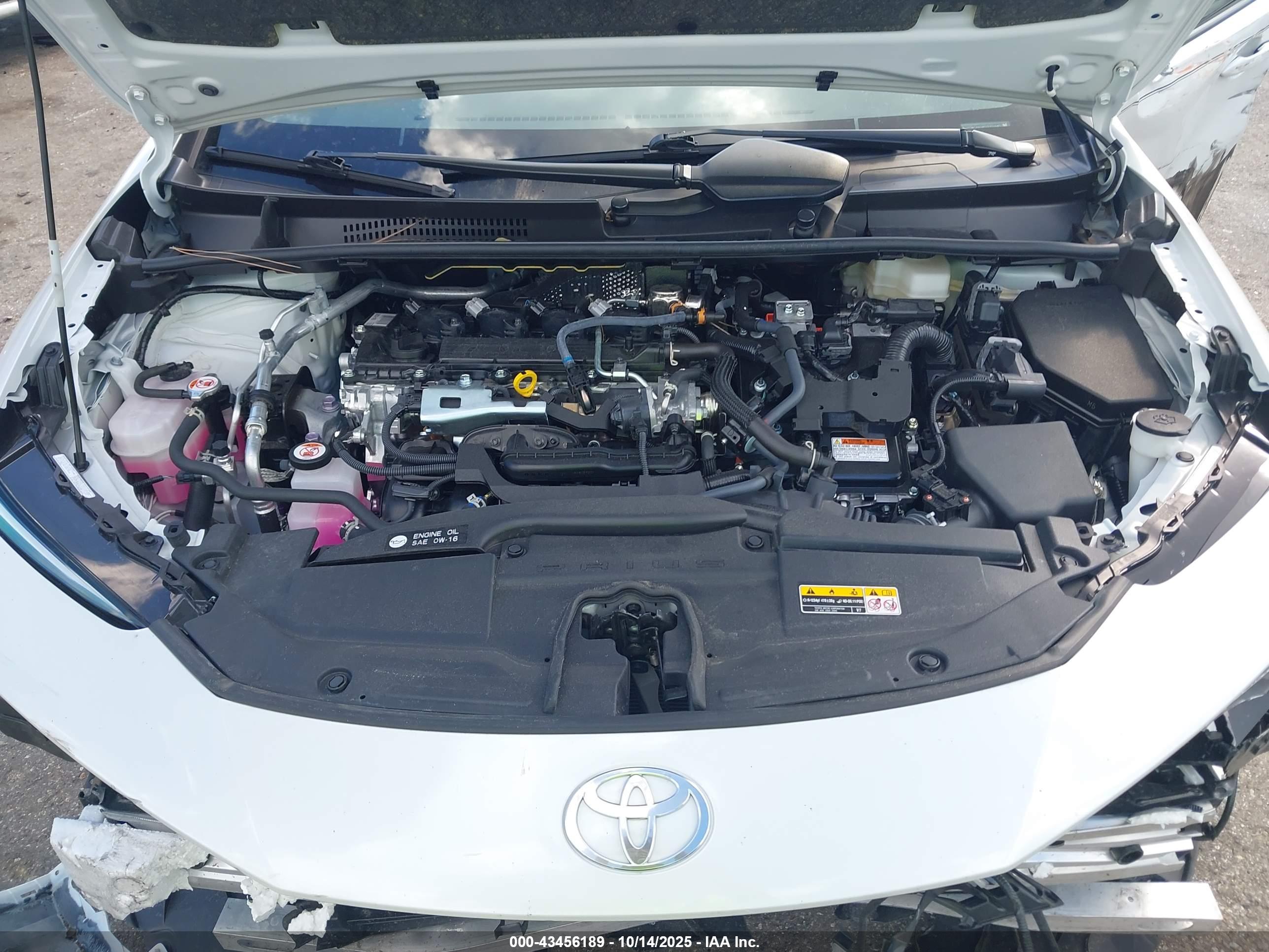 TOYOTA PRIUS image 10