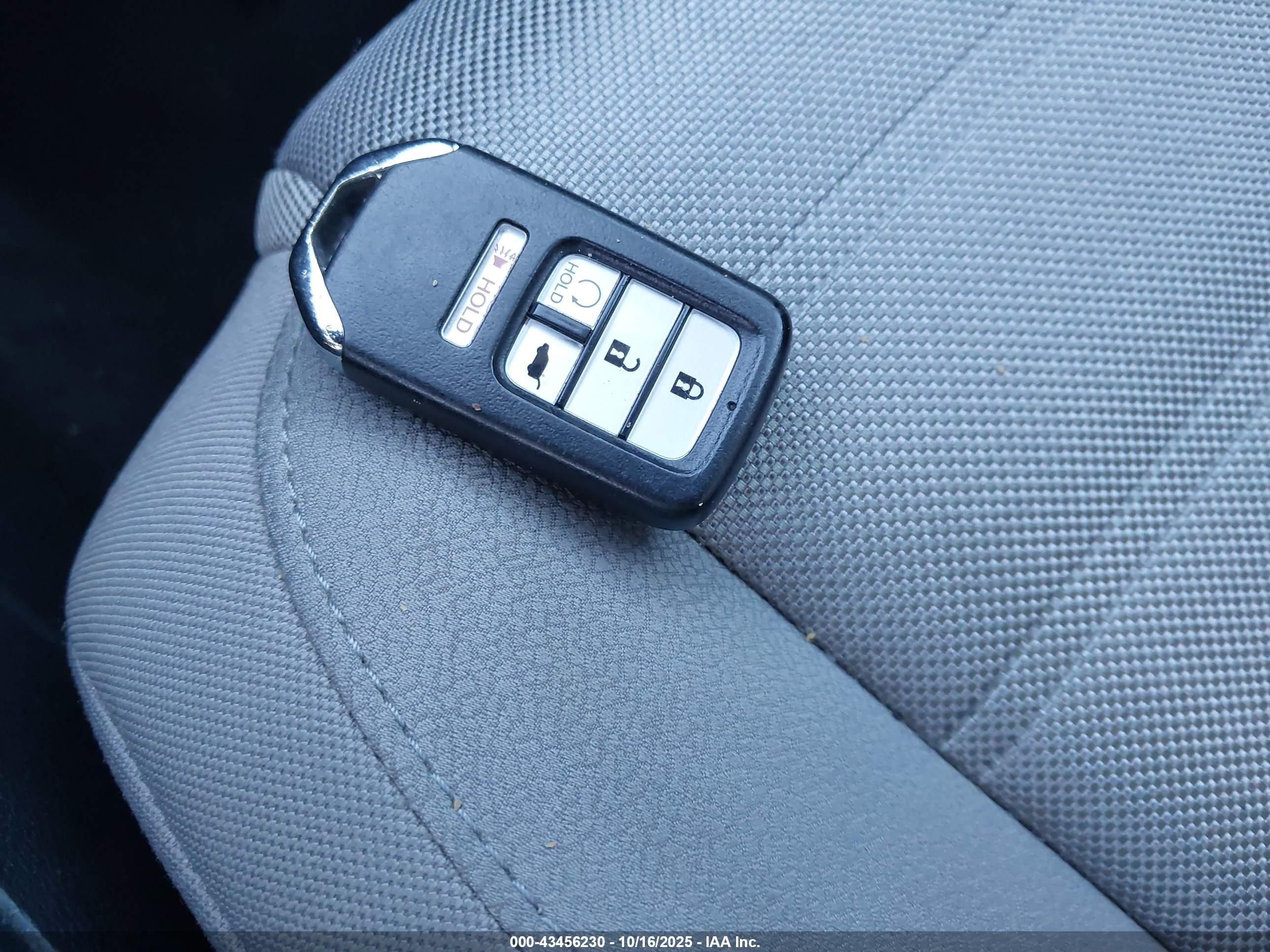 HONDA CR-V image 11