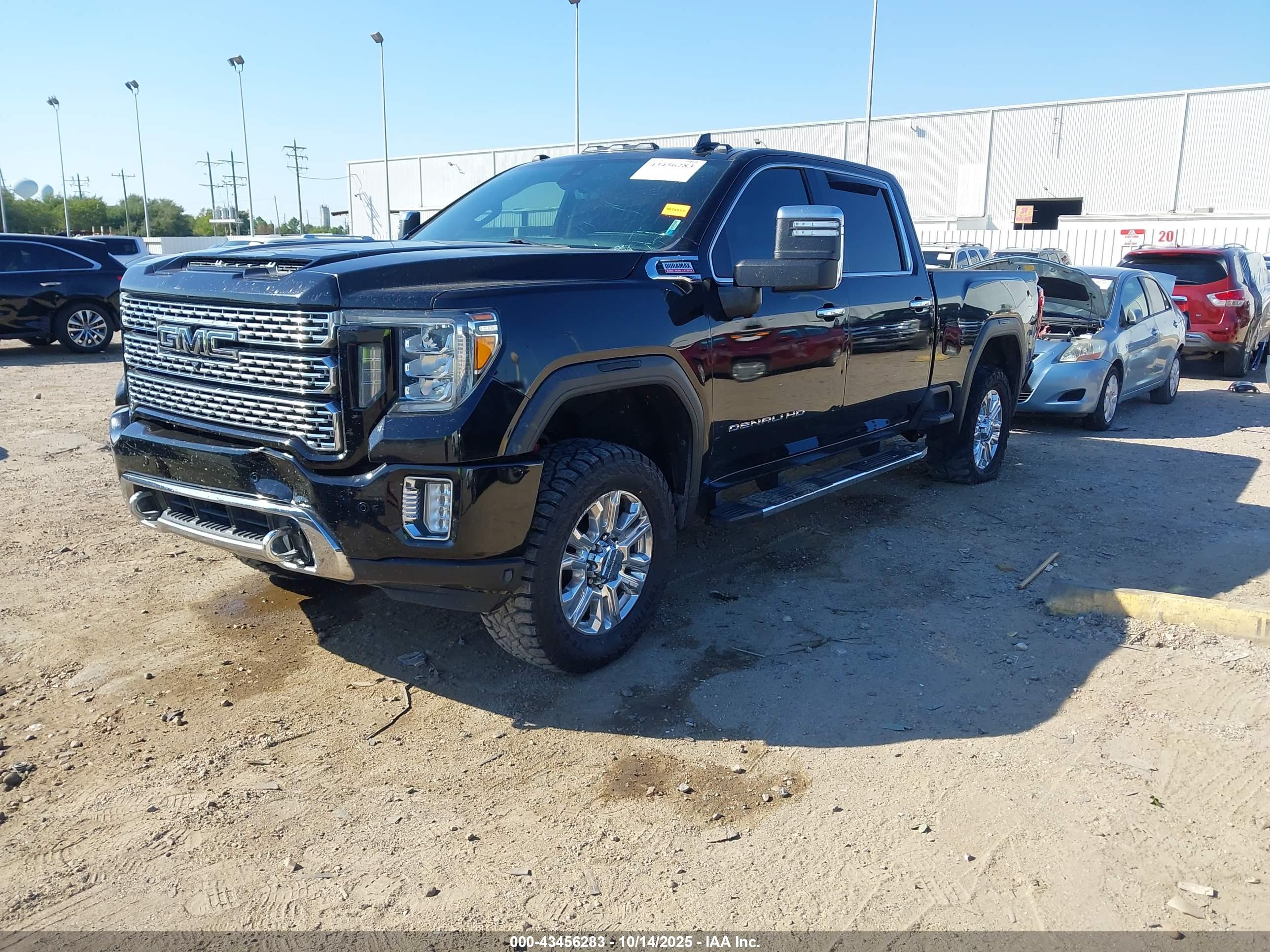 GMC SIERRA image 2