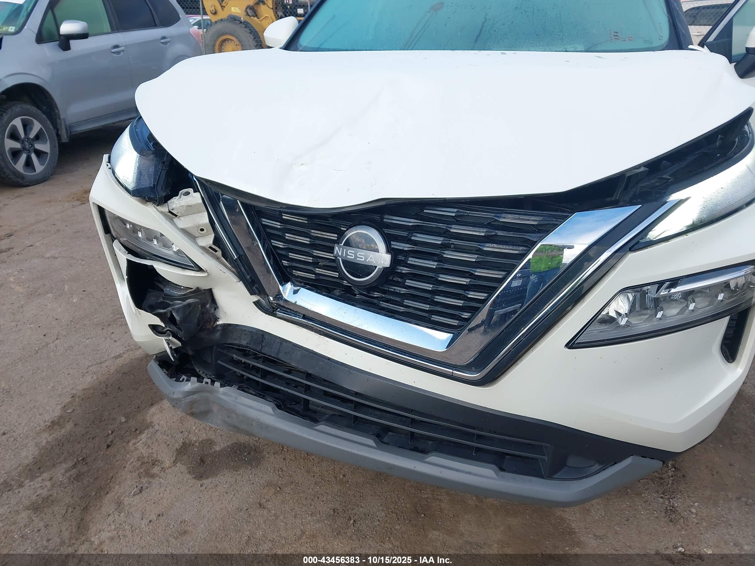 NISSAN ROGUE image 6