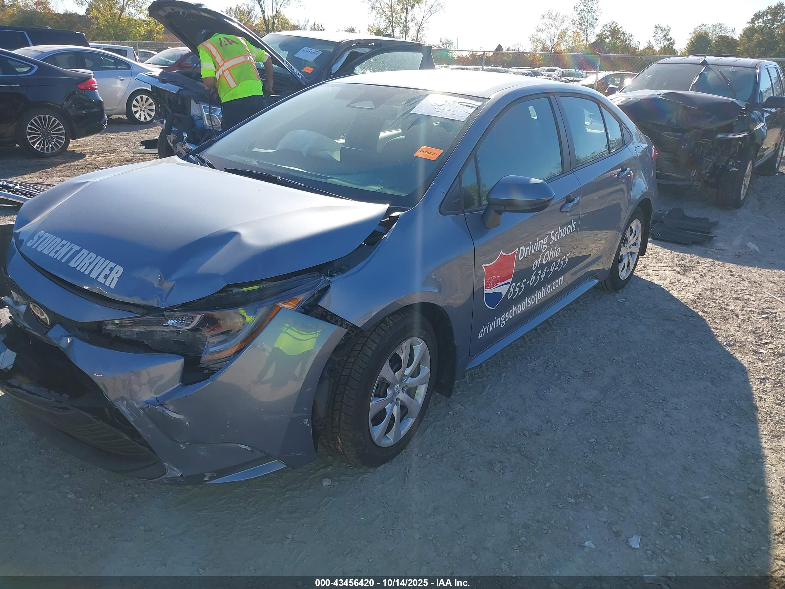 TOYOTA COROLLA image 2