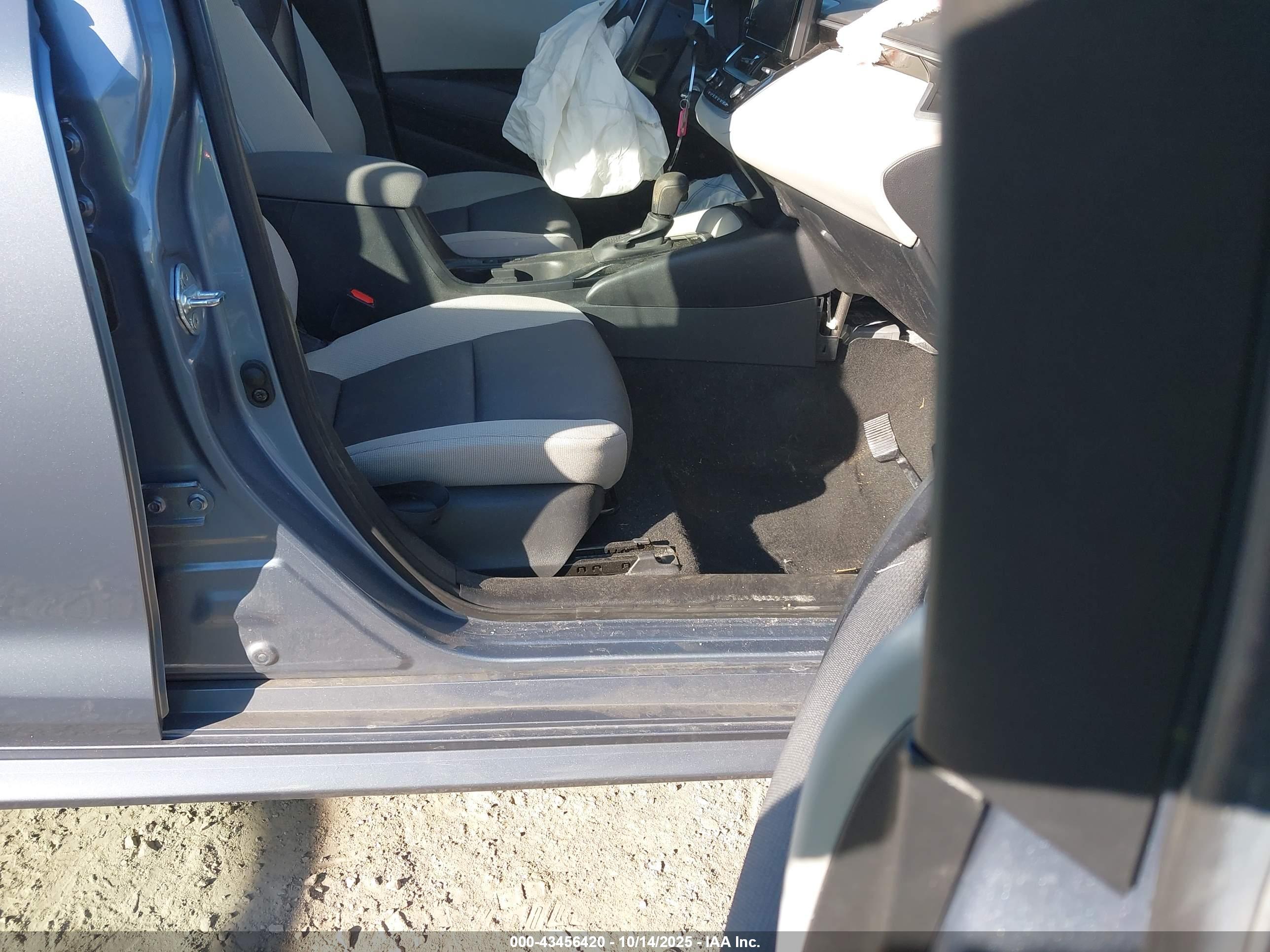 TOYOTA COROLLA image 5