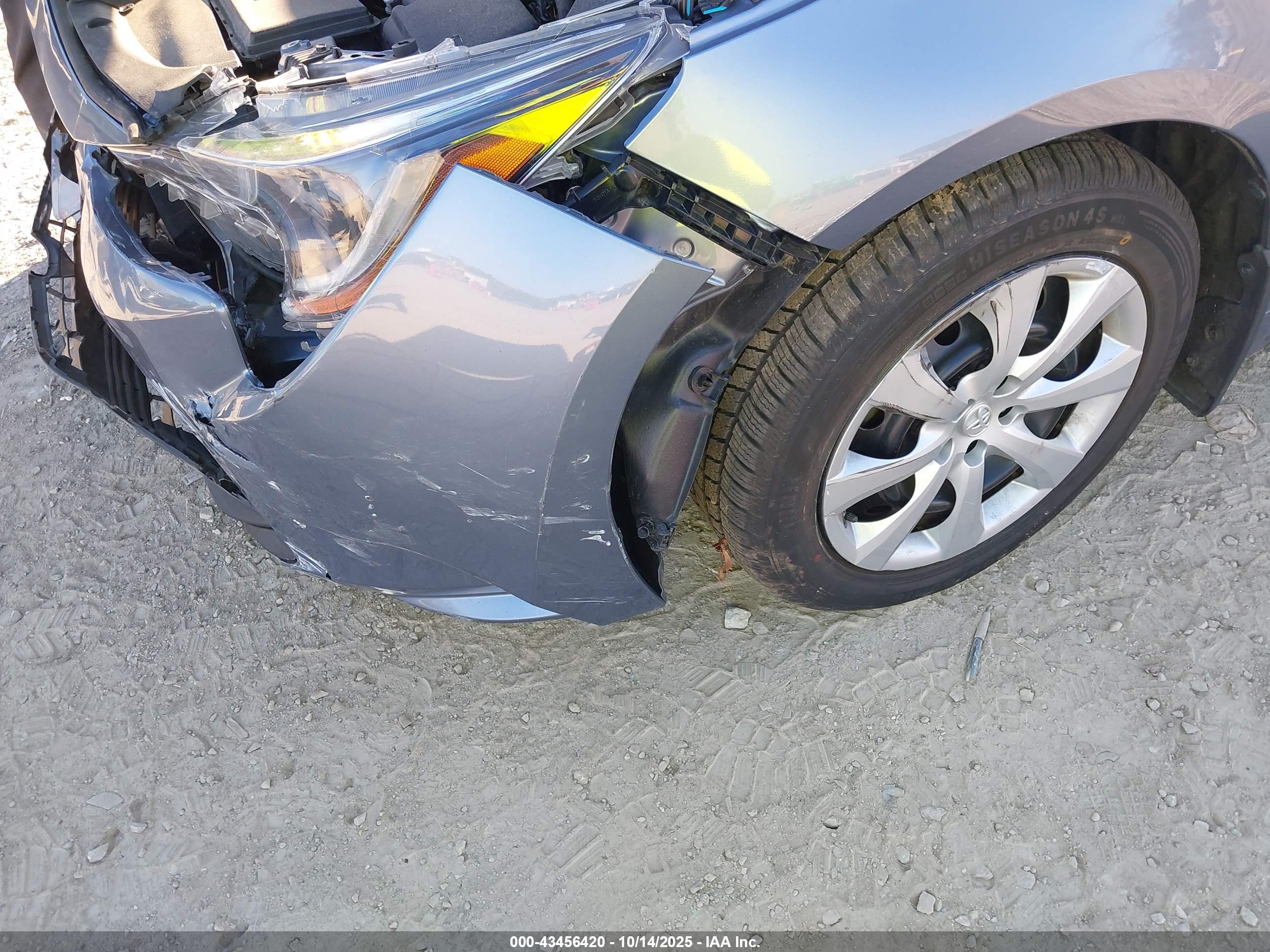 TOYOTA COROLLA image 6
