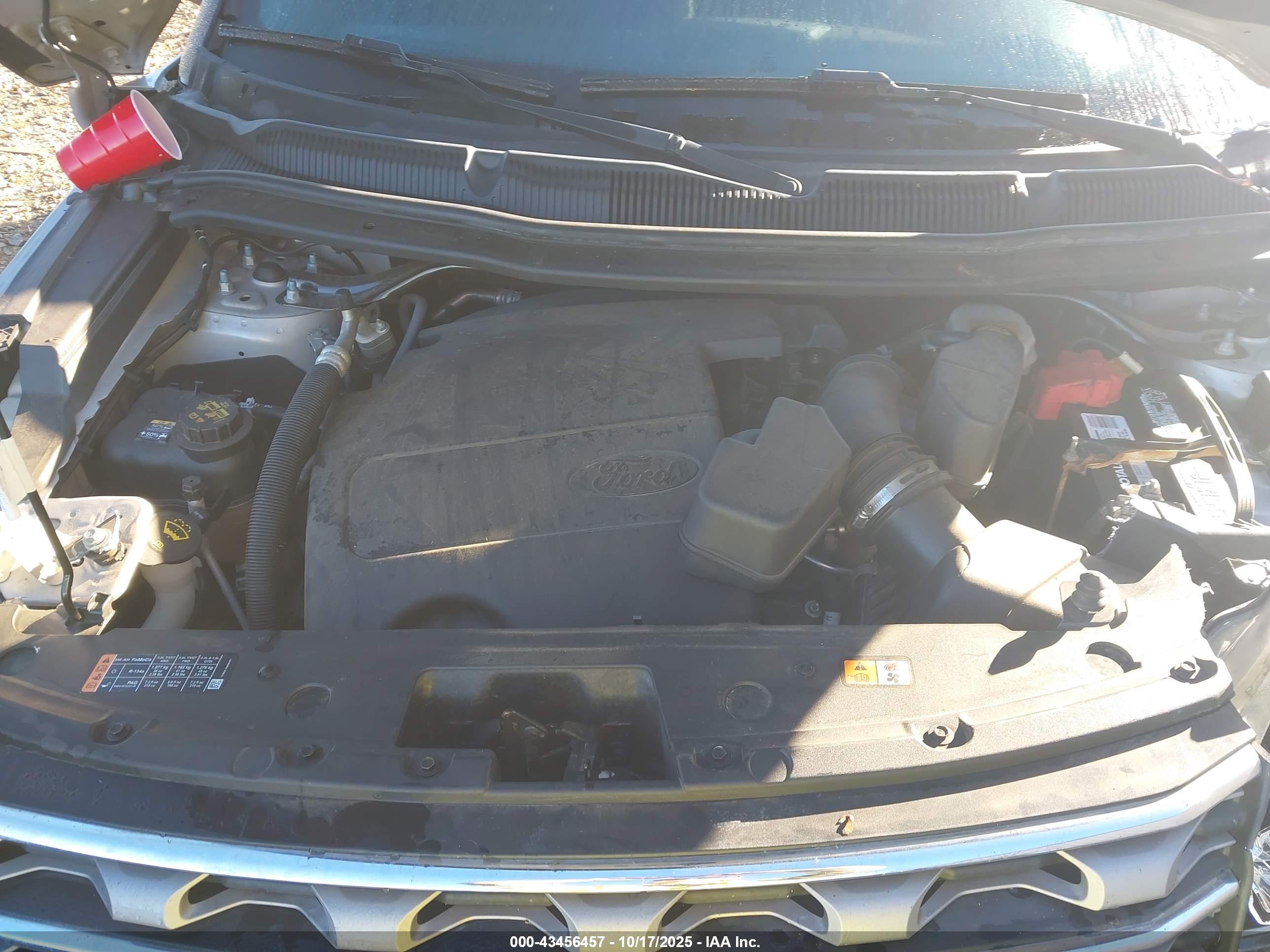 FORD EXPLORER image 10