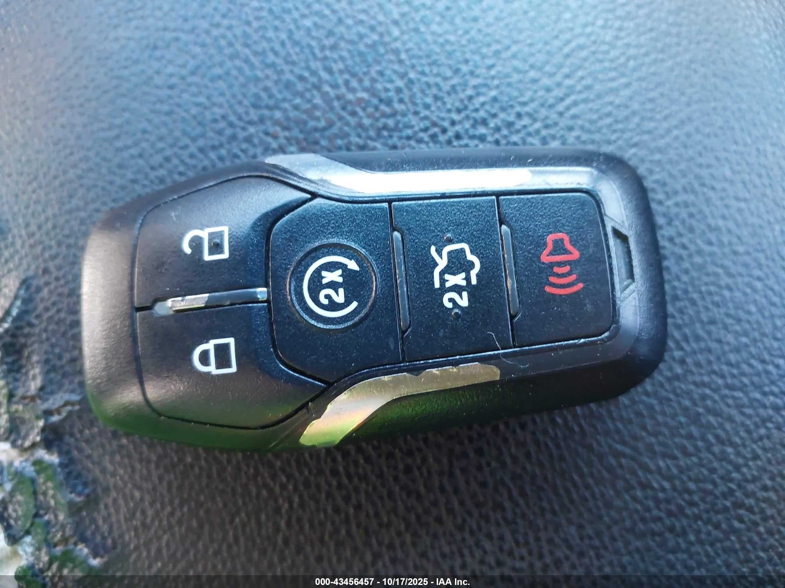 FORD EXPLORER image 11