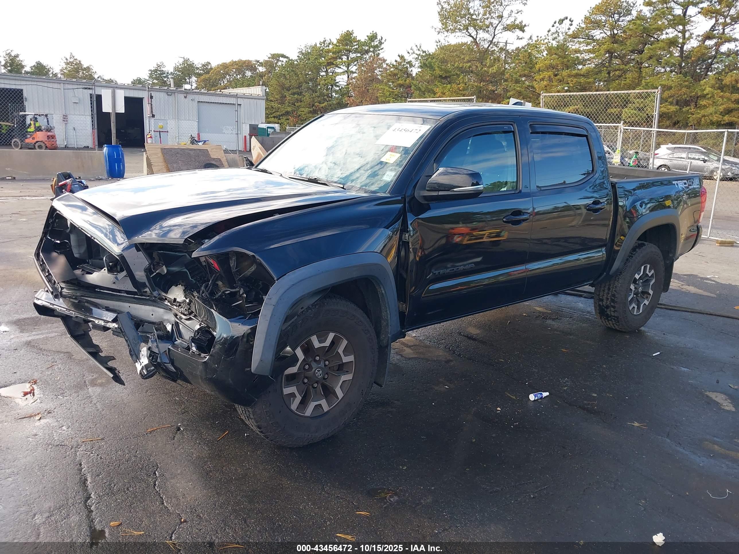 TOYOTA TACOMA image 2