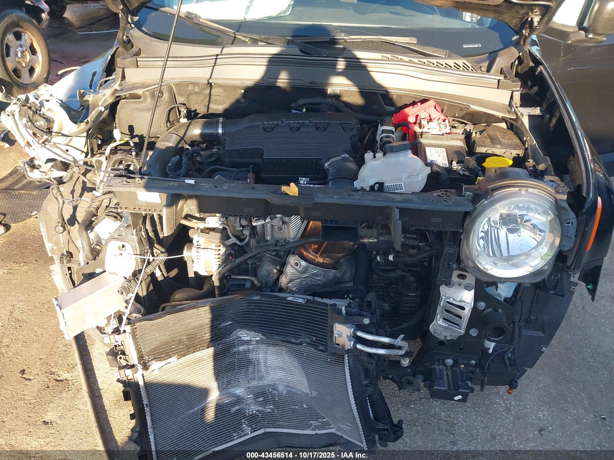 JEEP RENEGADE image 10