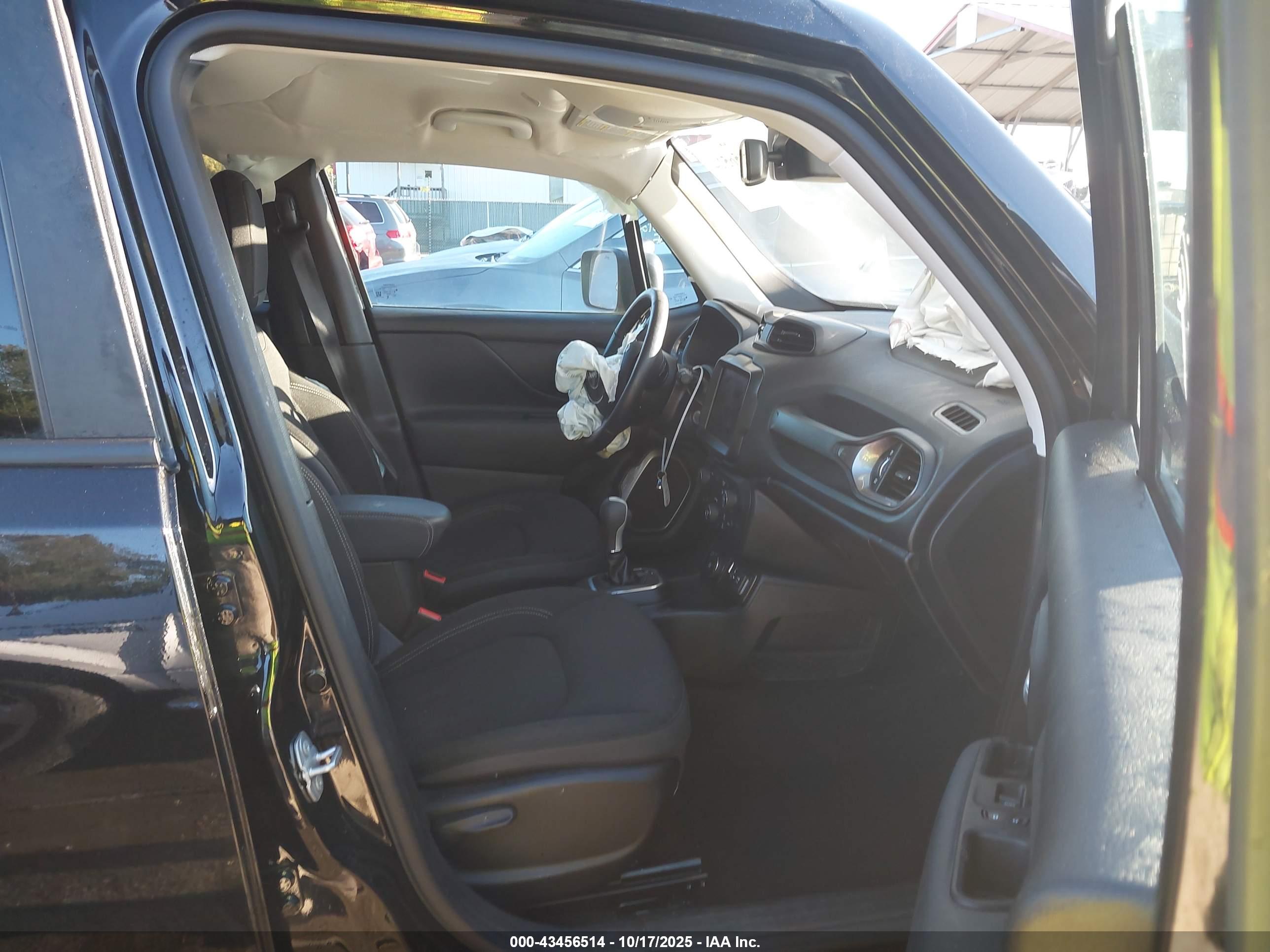 JEEP RENEGADE image 5